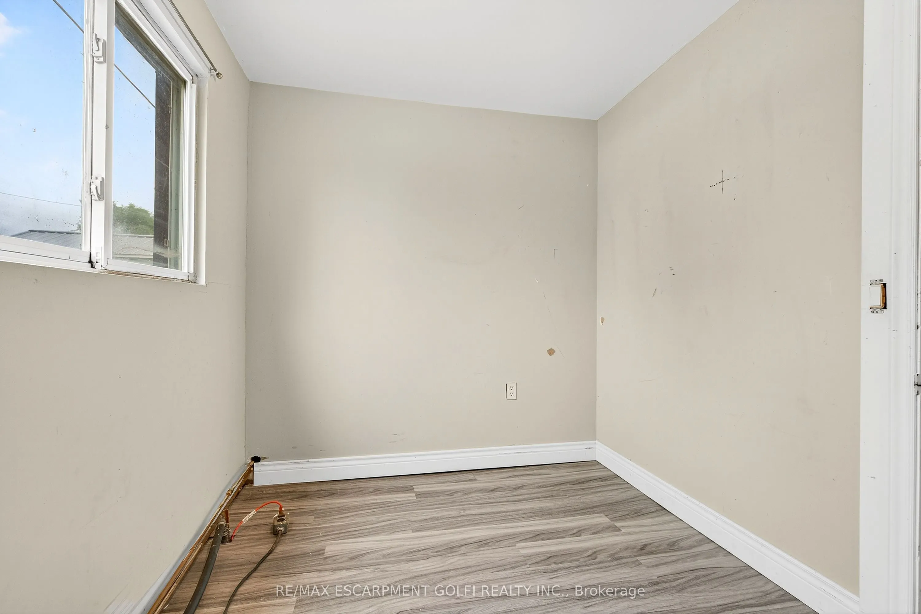 1196 Lakeshore Road