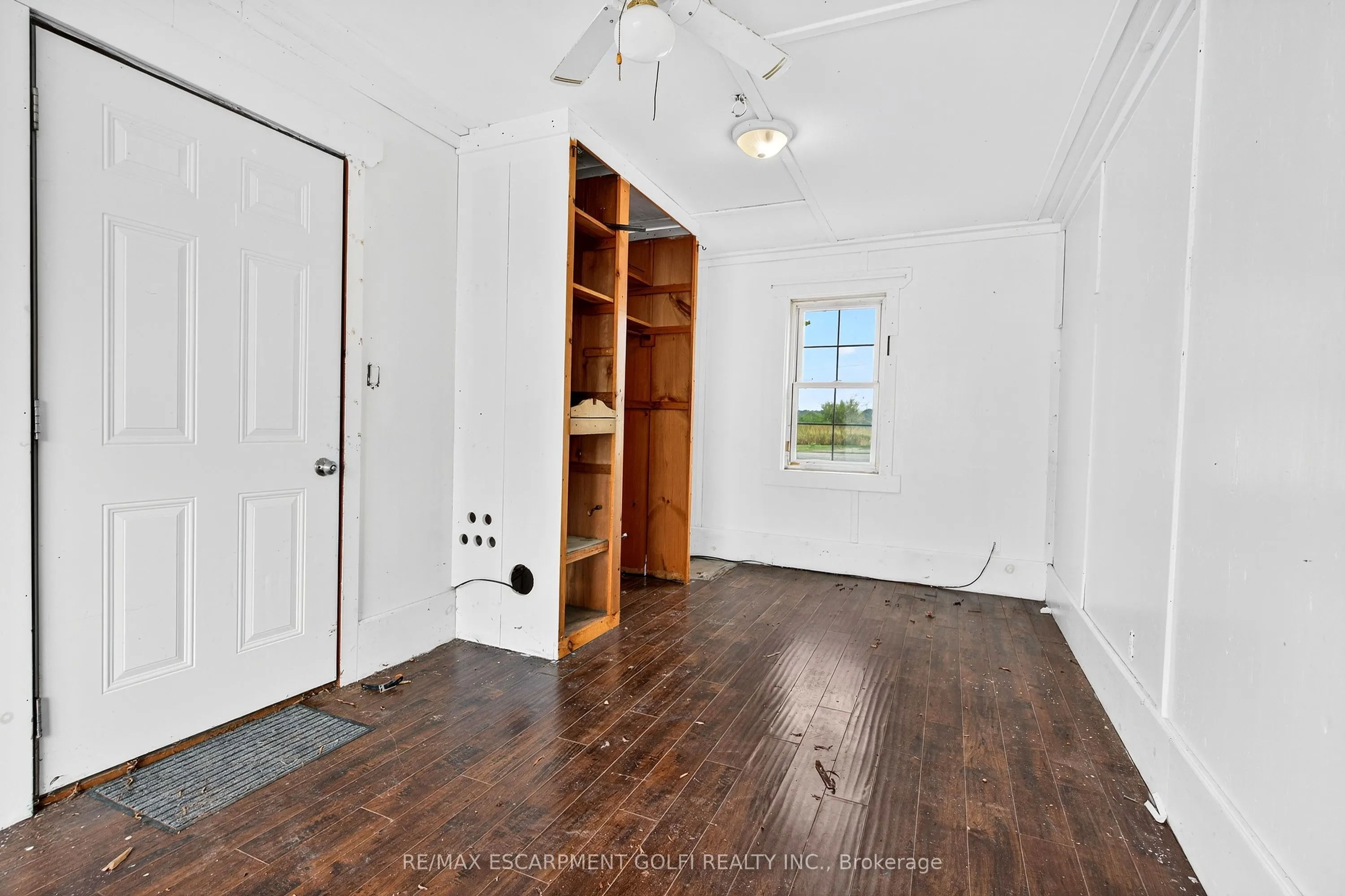 1196 Lakeshore Road