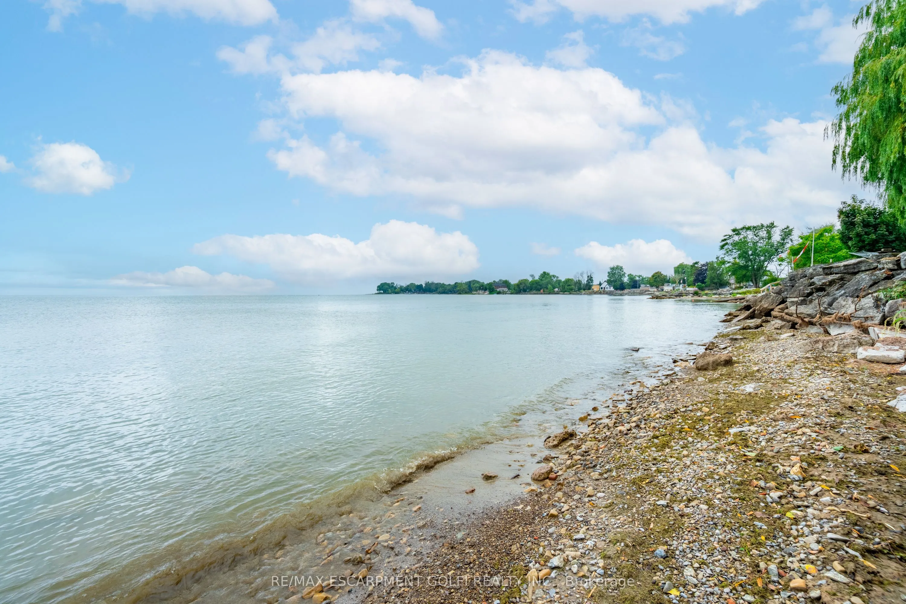 1196 Lakeshore Road
