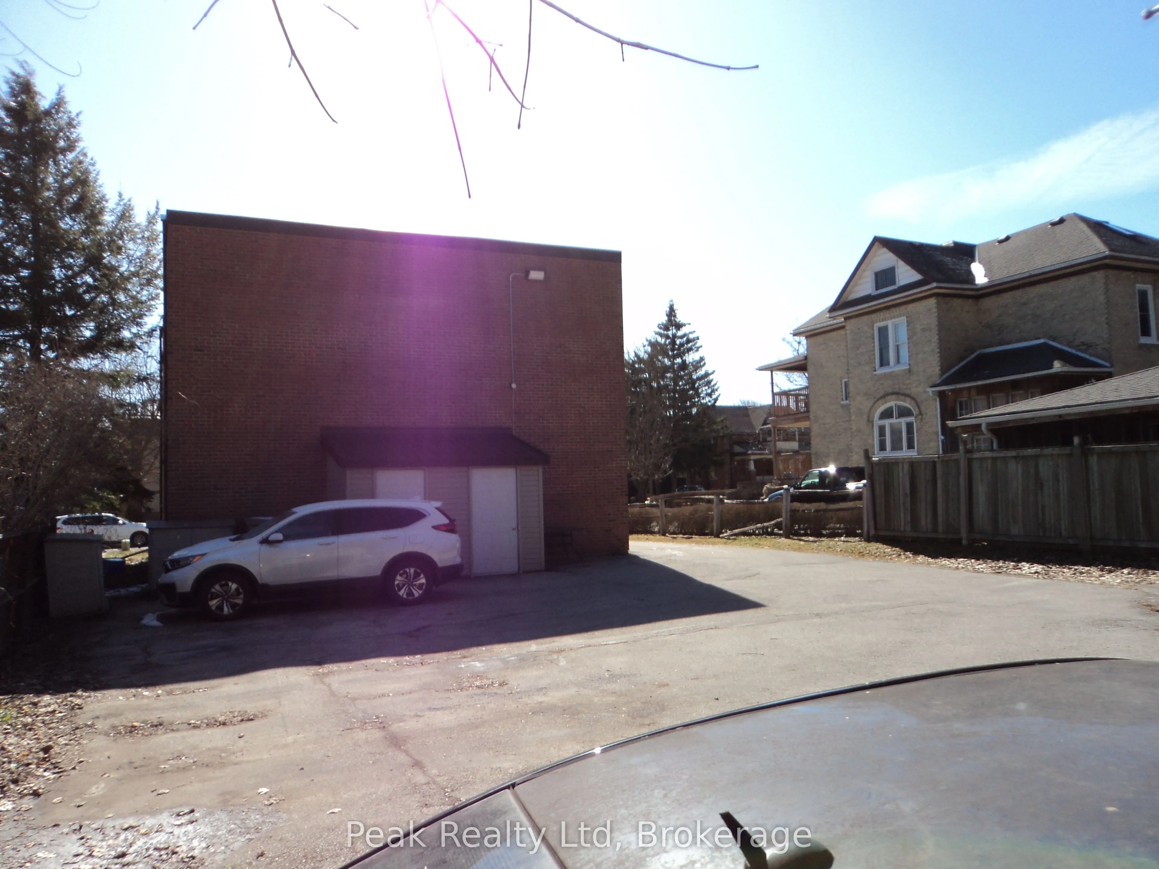 44 Memorial Avenue
