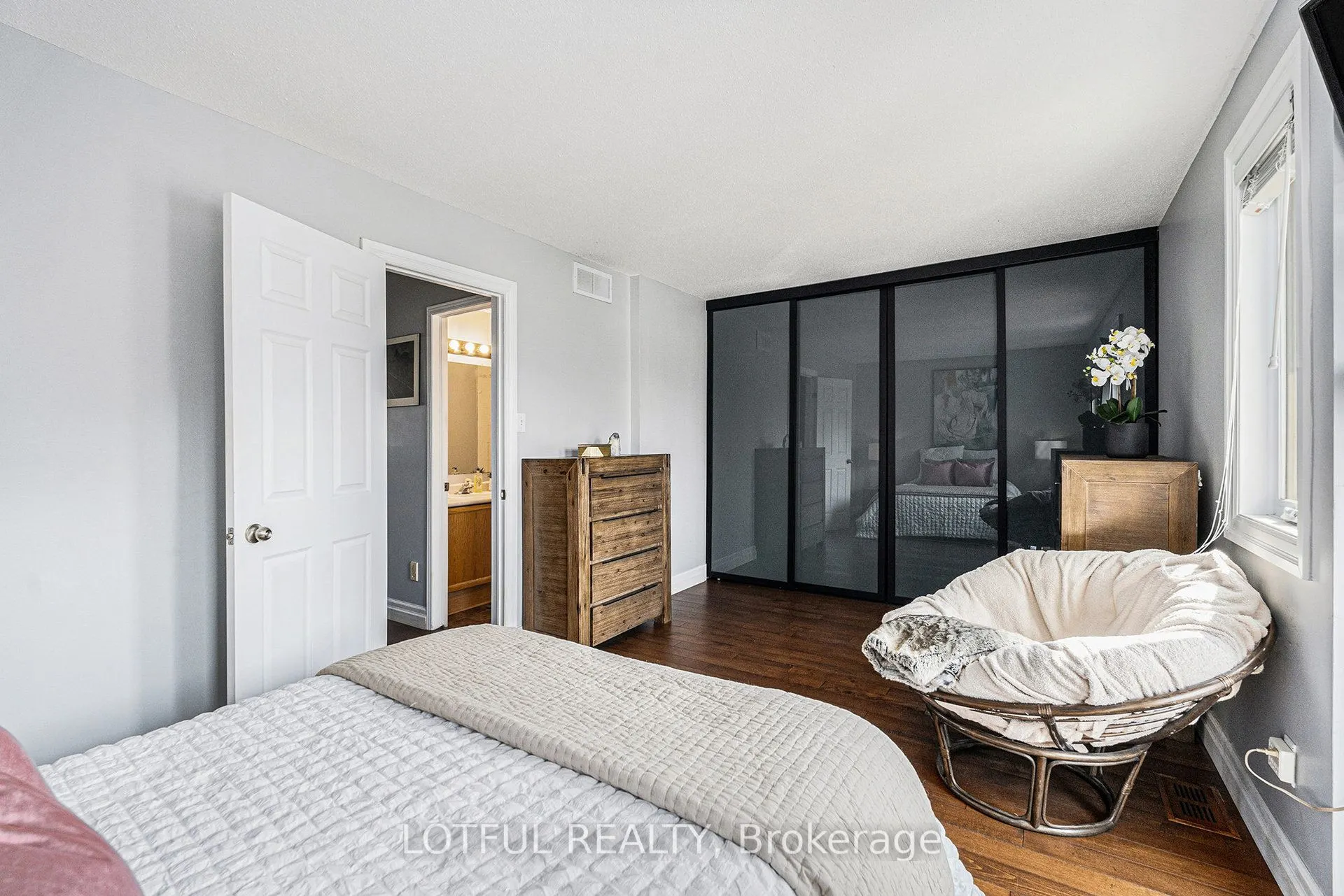 107 Queensbury Drive