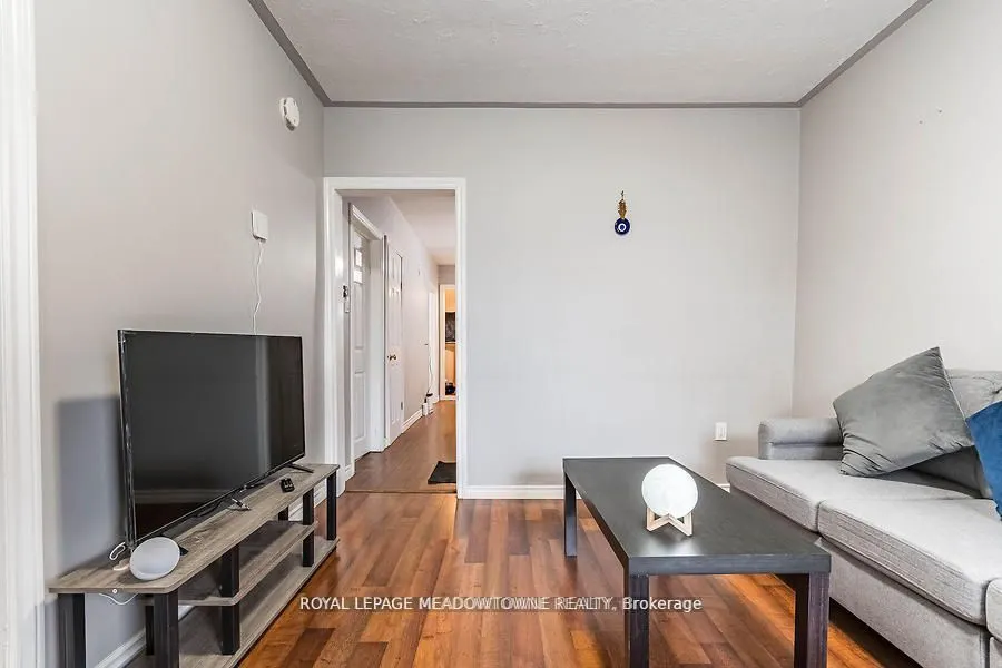 77 Province Street N