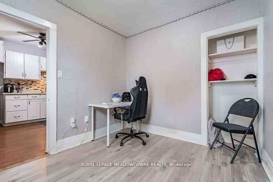 77 Province Street N