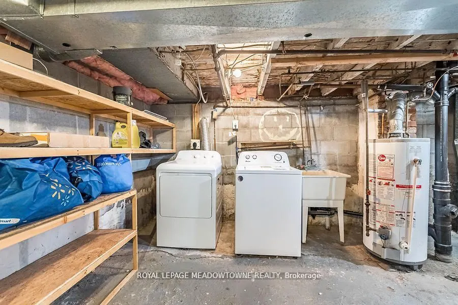 77 Province Street N