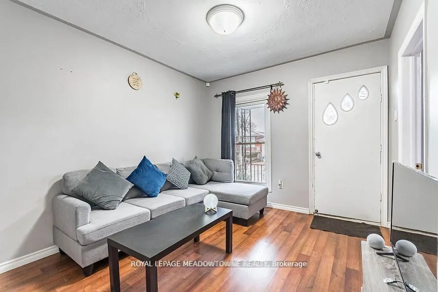 77 Province Street N