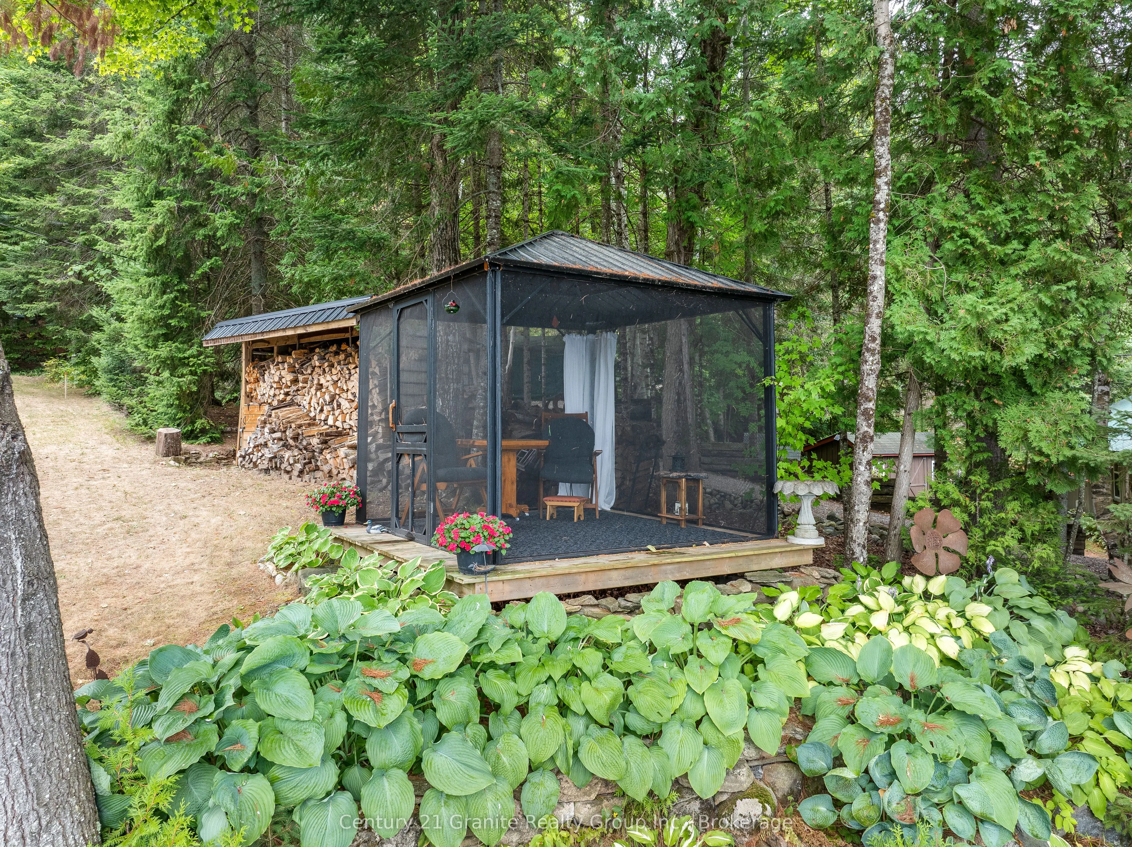 1528 Dignan Road