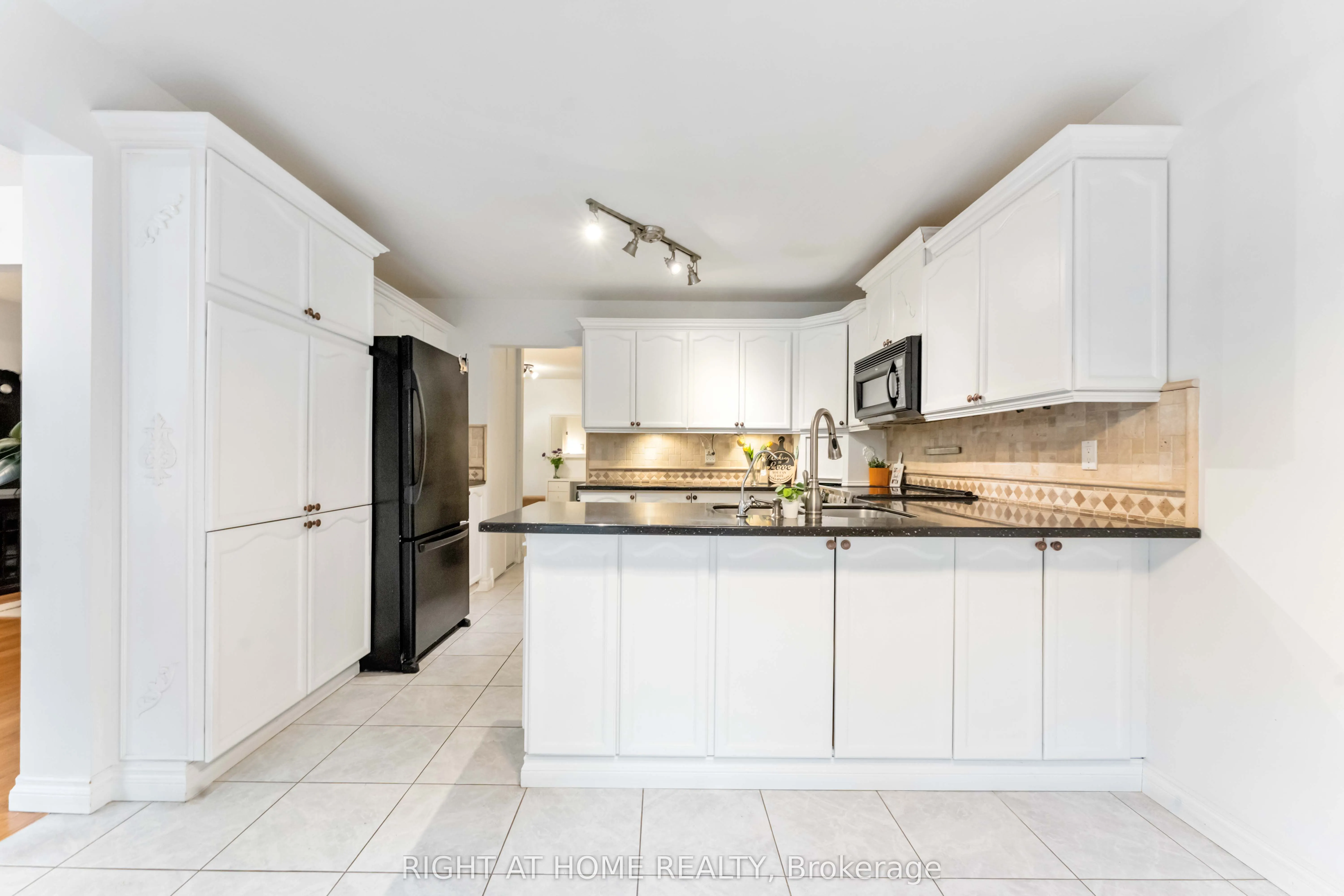 18 Shetland Way