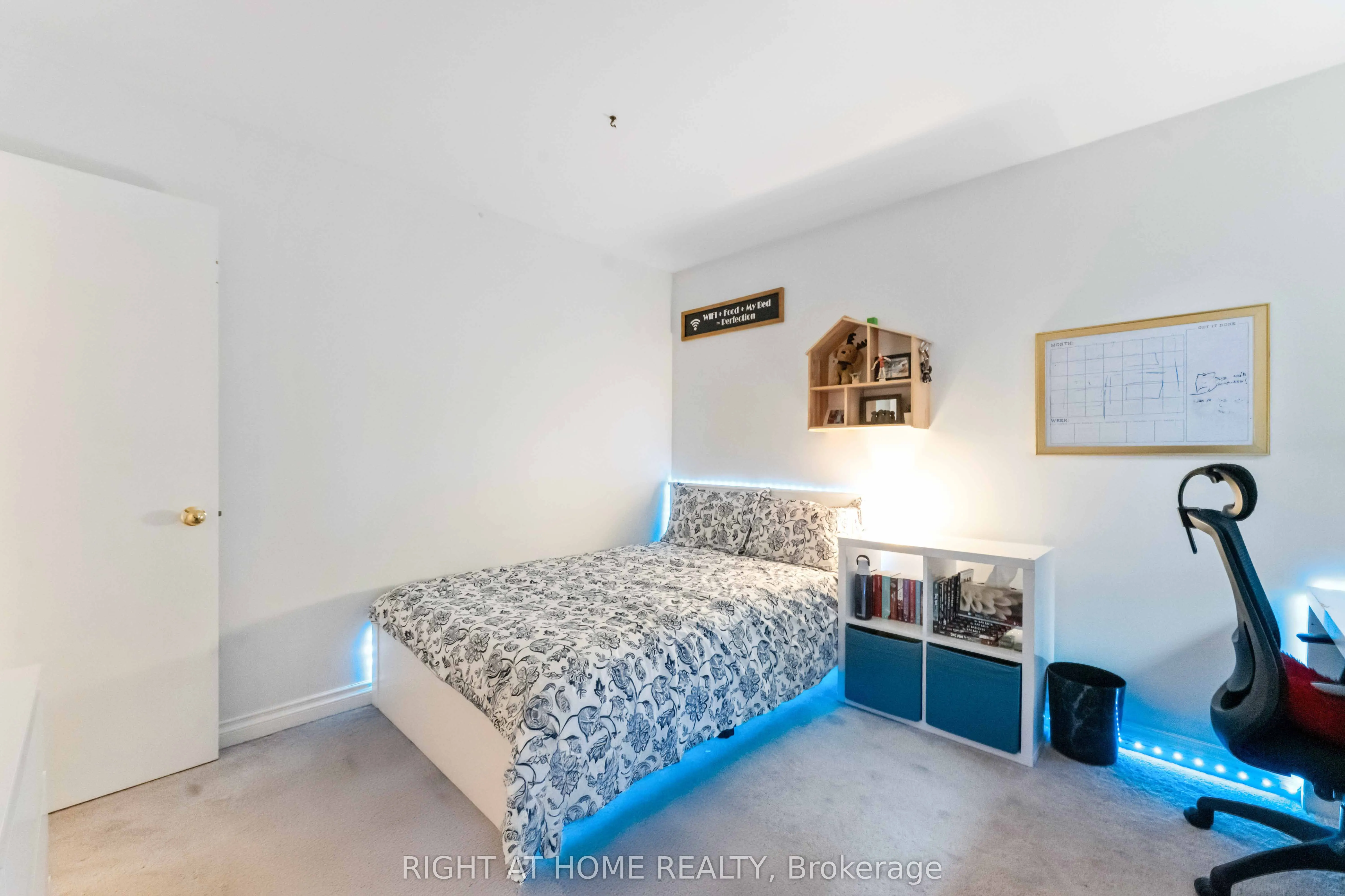18 Shetland Way
