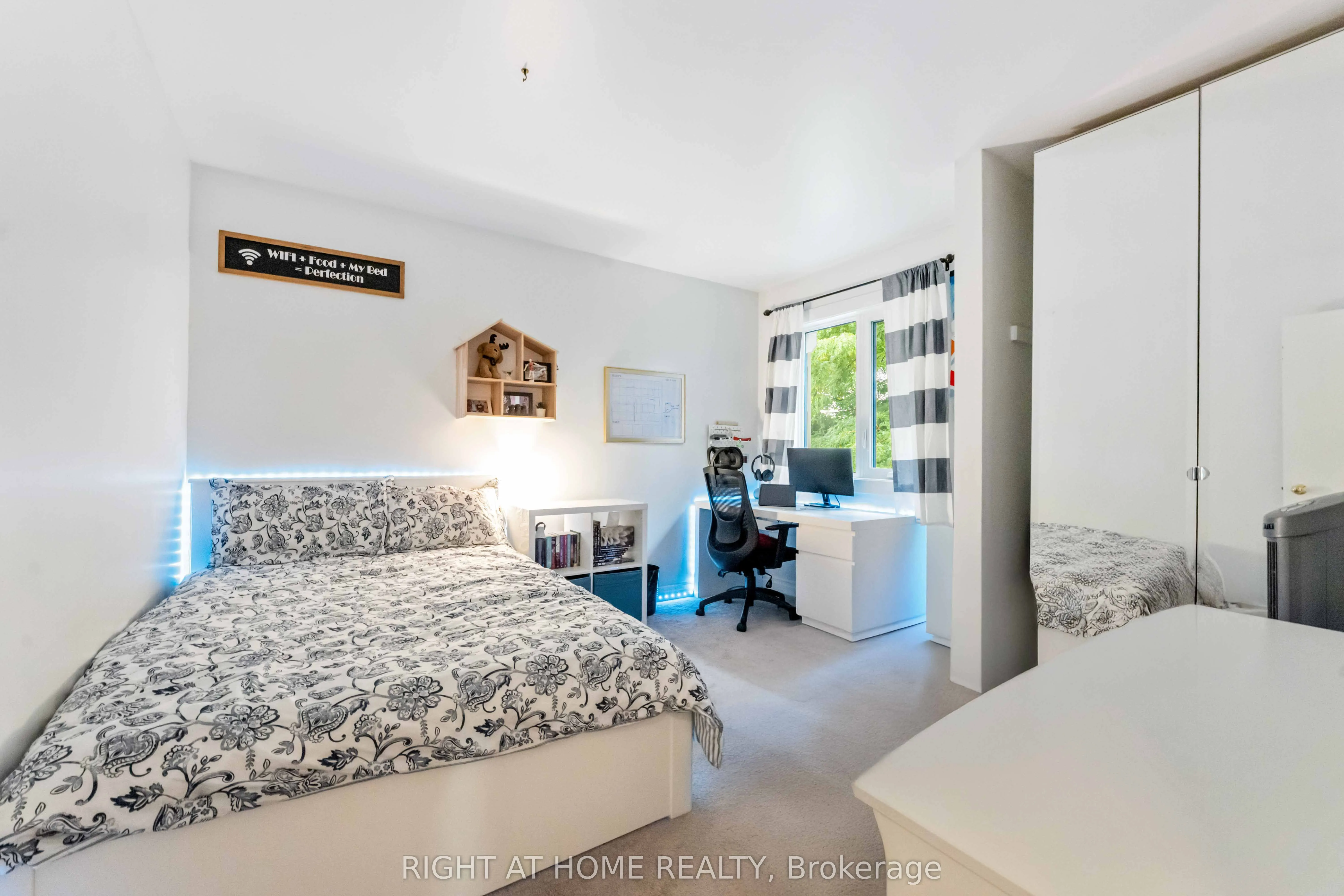 18 Shetland Way