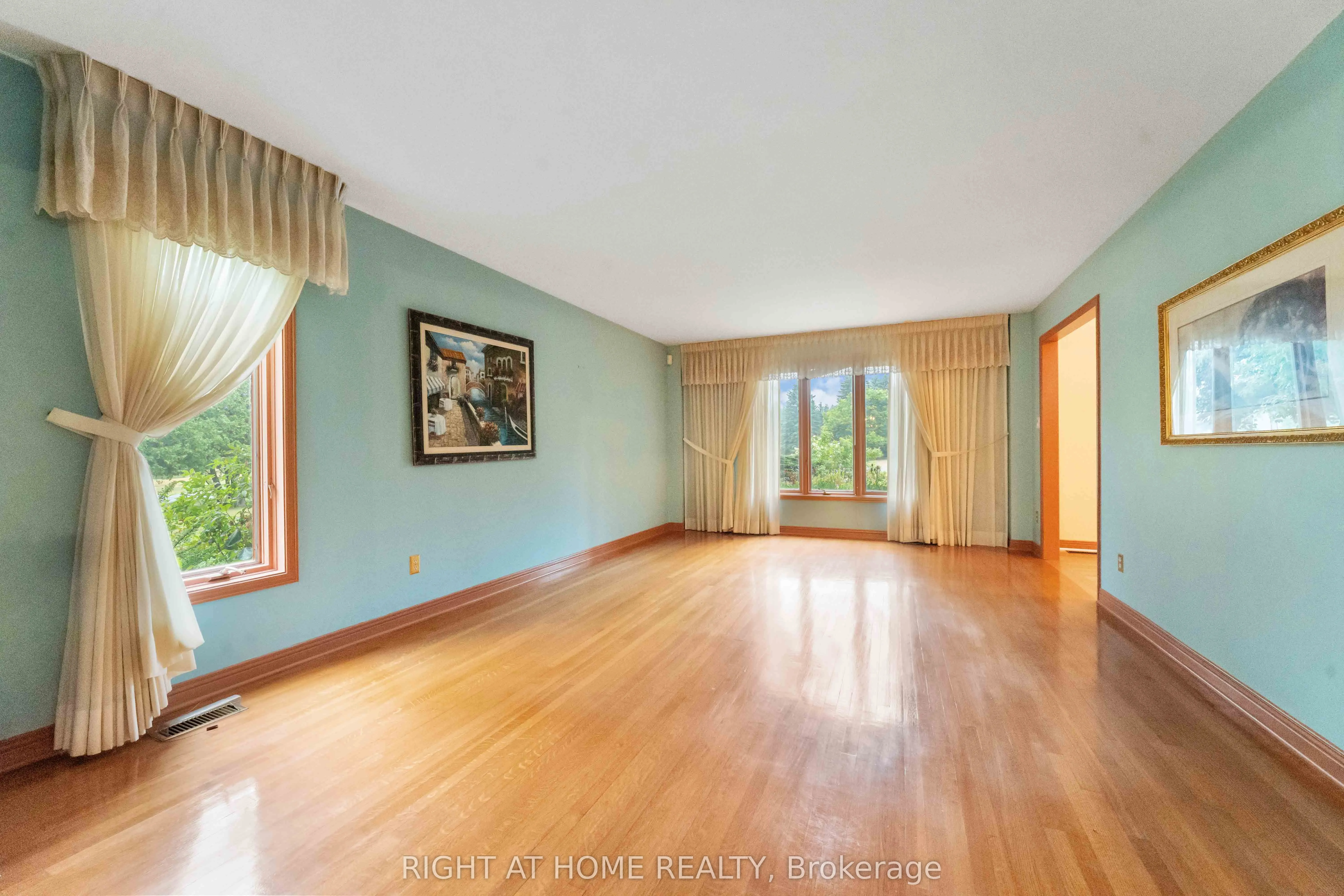 2 Muirfield Gardens