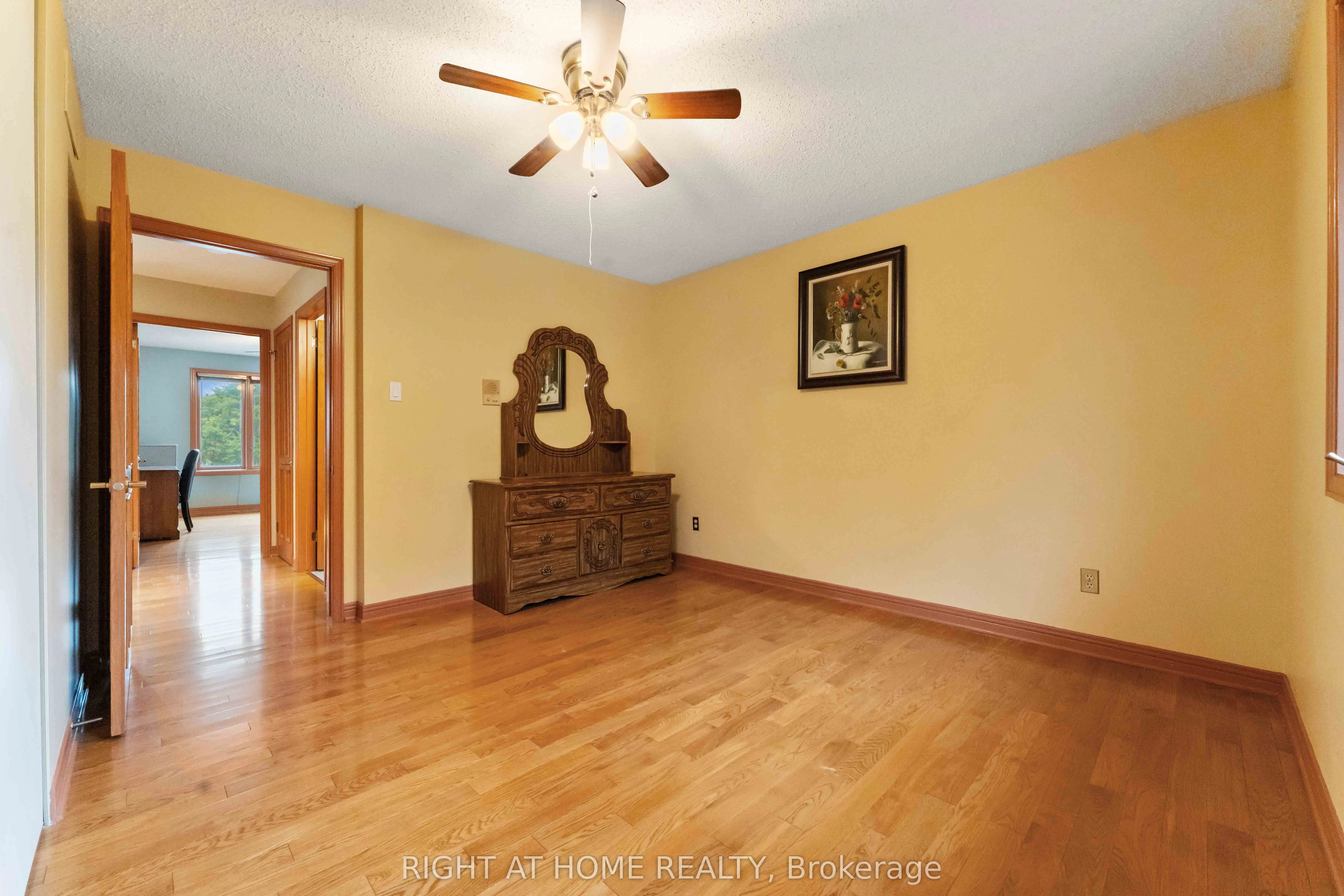 2 Muirfield Gardens