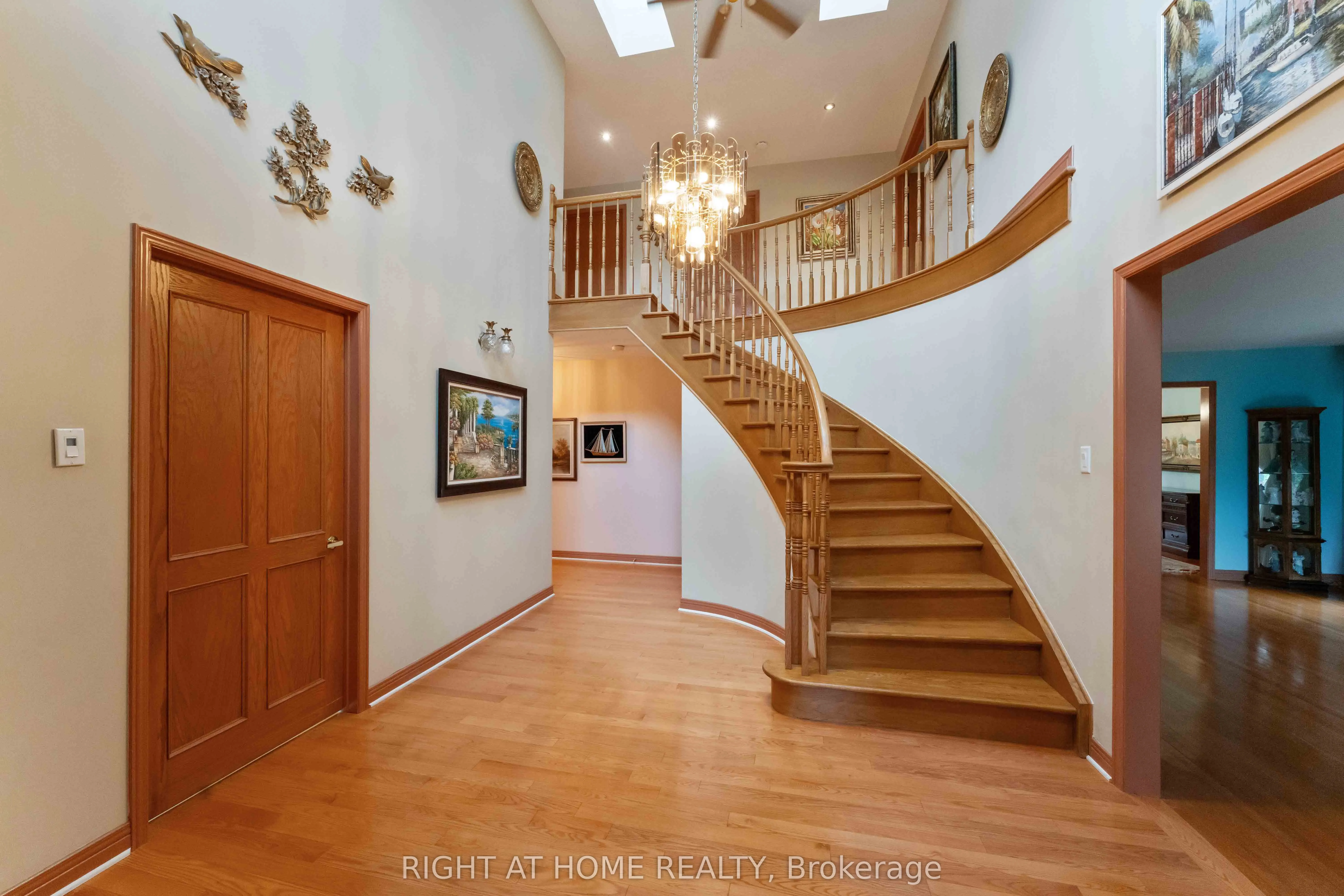 2 Muirfield Gardens