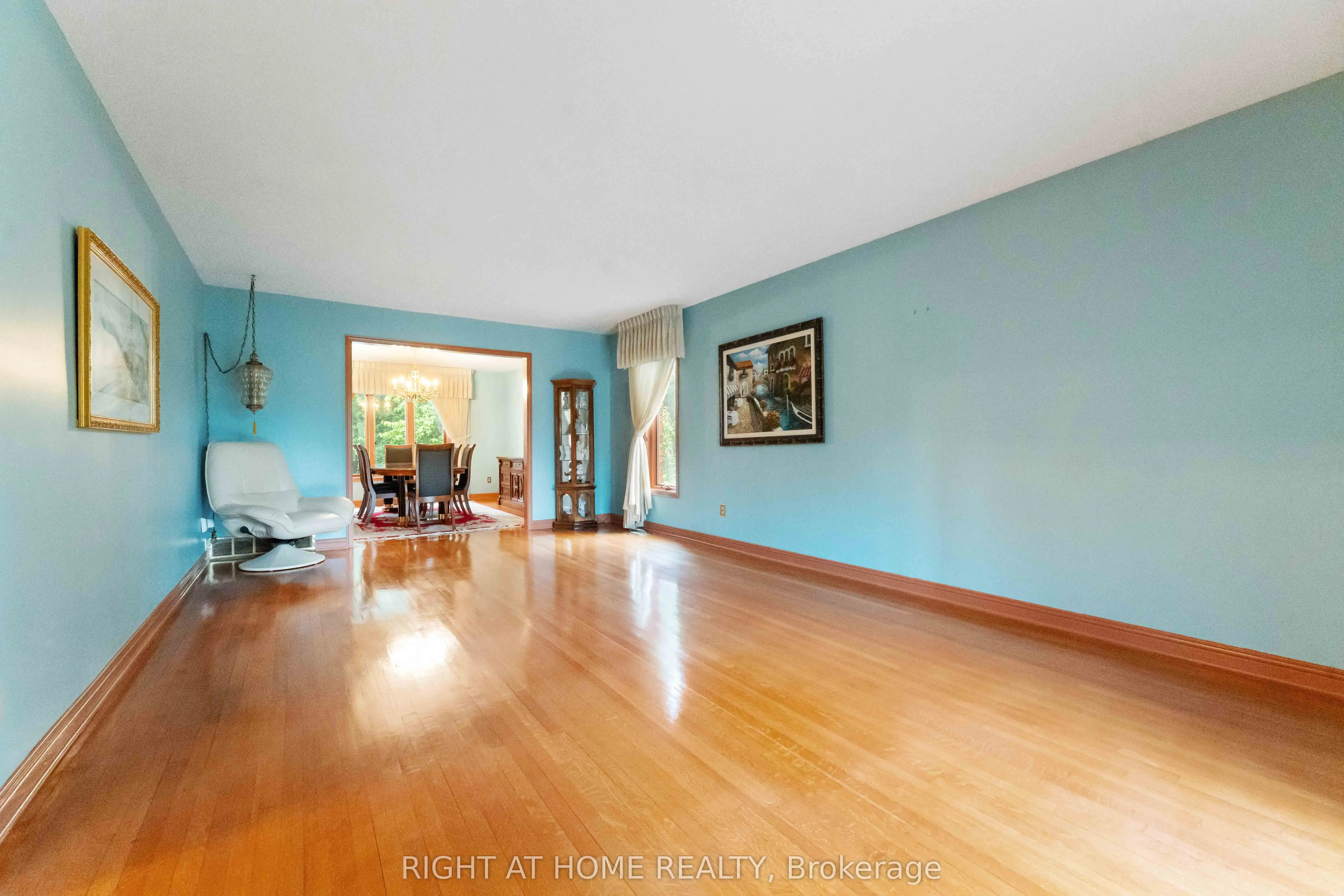 2 Muirfield Gardens