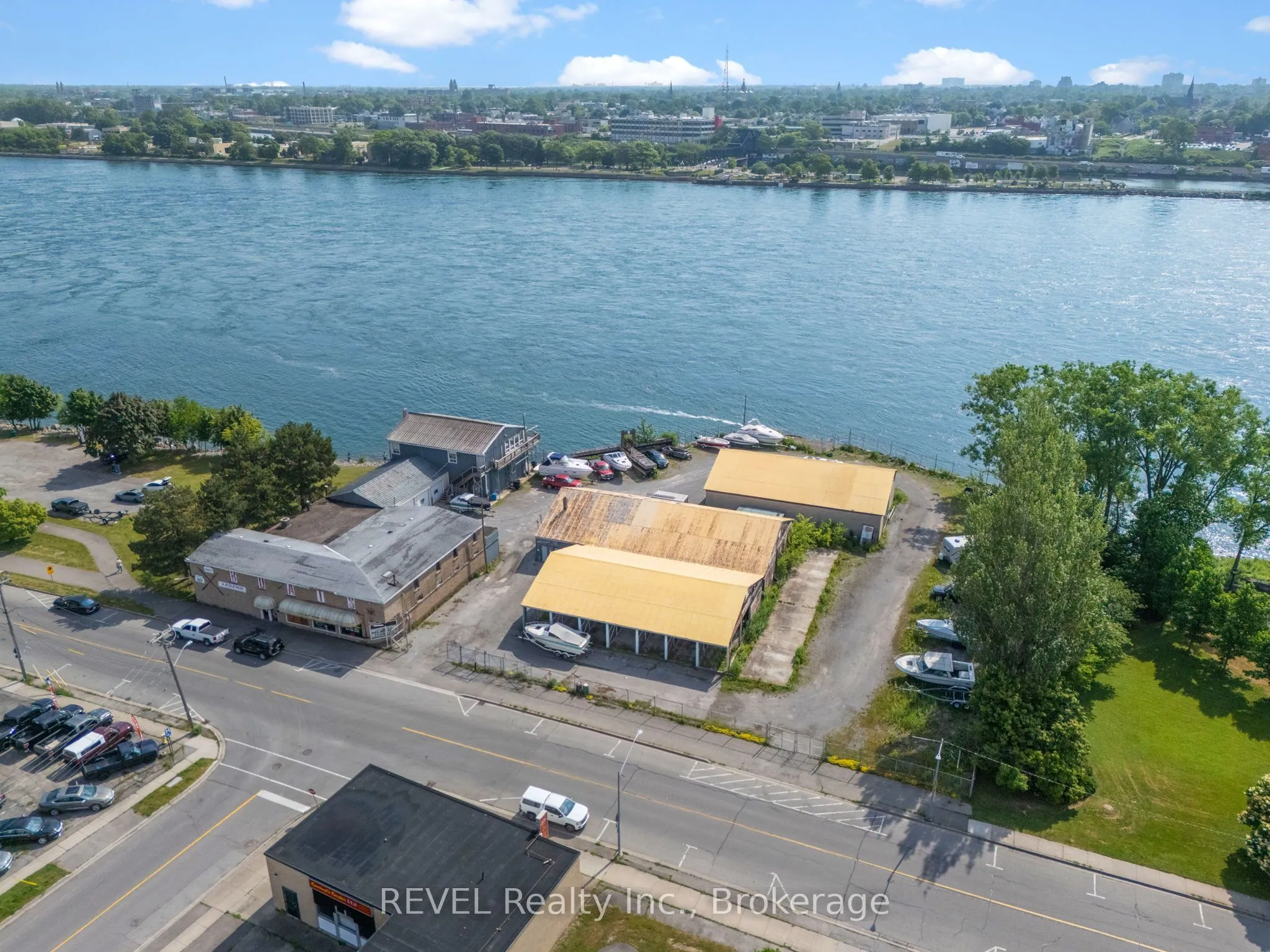 162 Niagara Boulevard, #UNIT 2