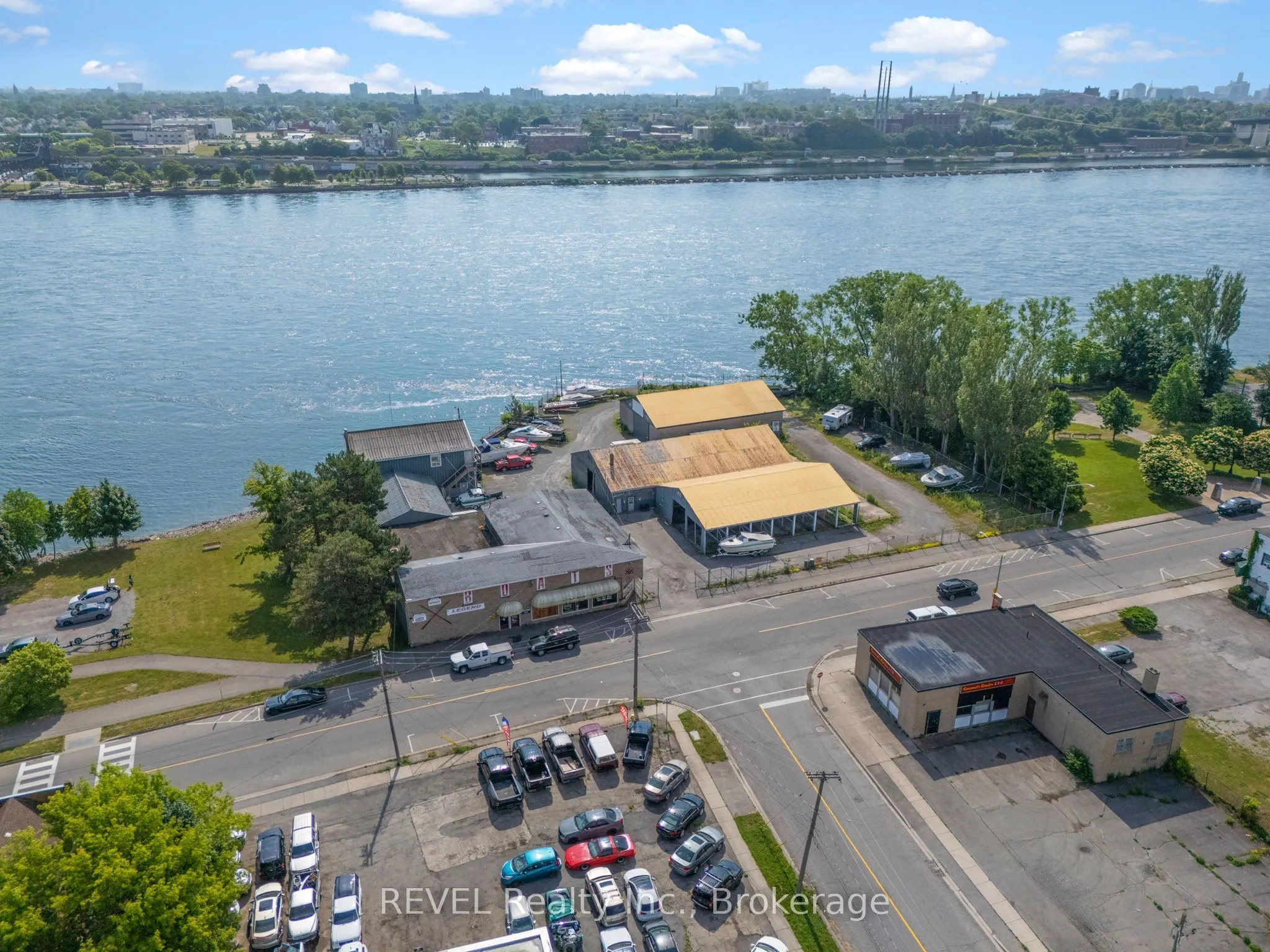 162 Niagara Boulevard, #UNIT 2