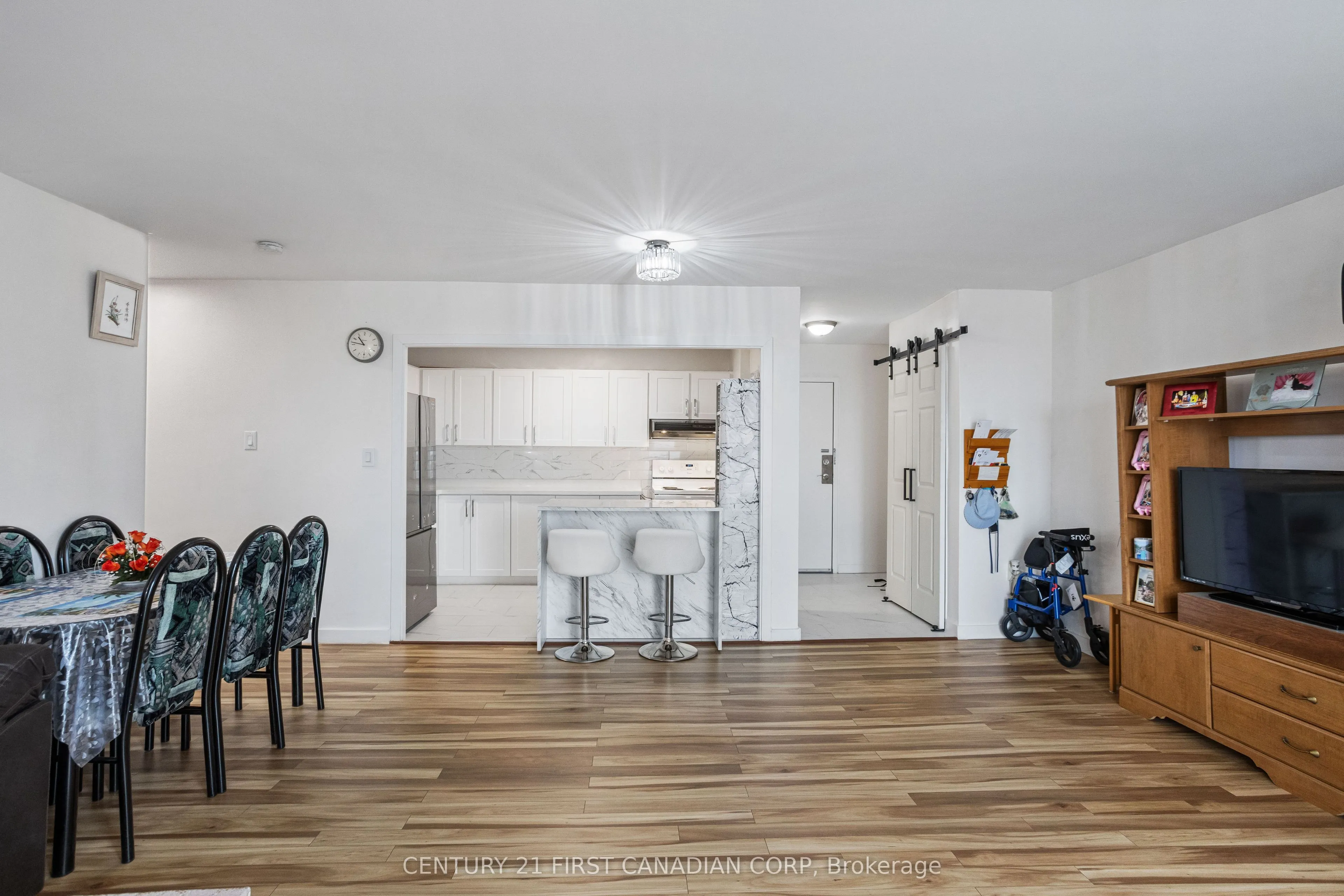 583 Mornington Avenue, #1104