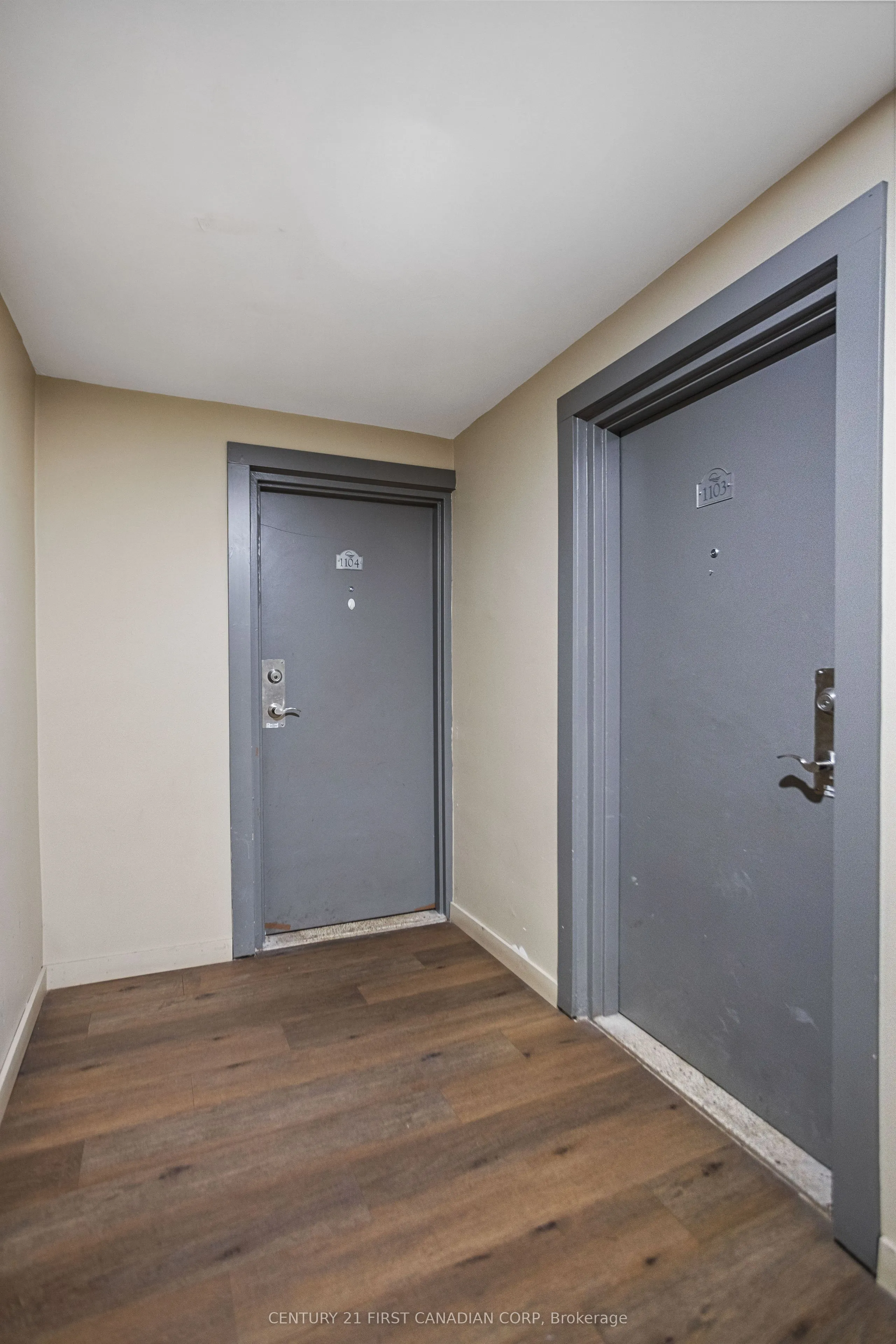 583 Mornington Avenue, #1104