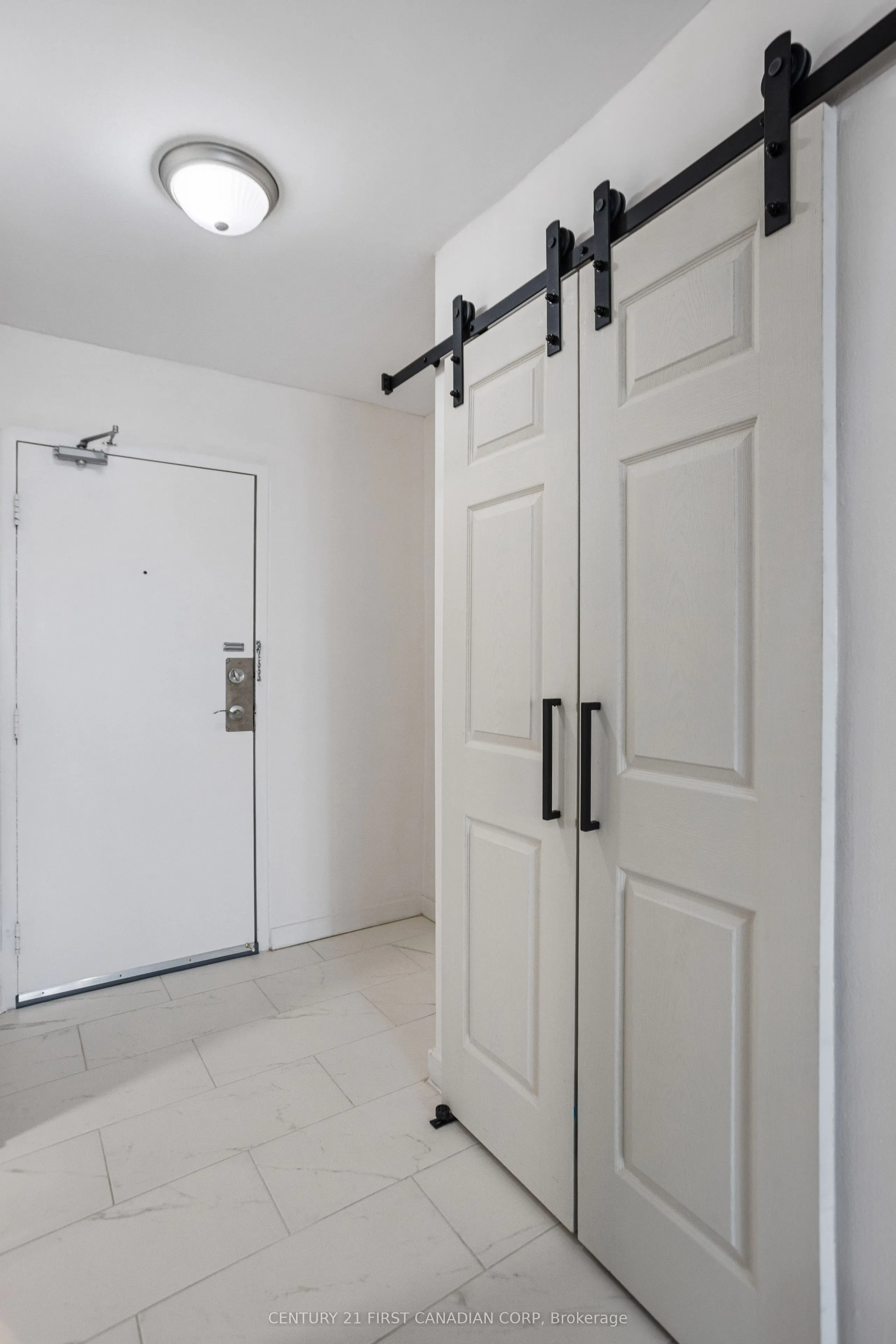 583 Mornington Avenue, #1104