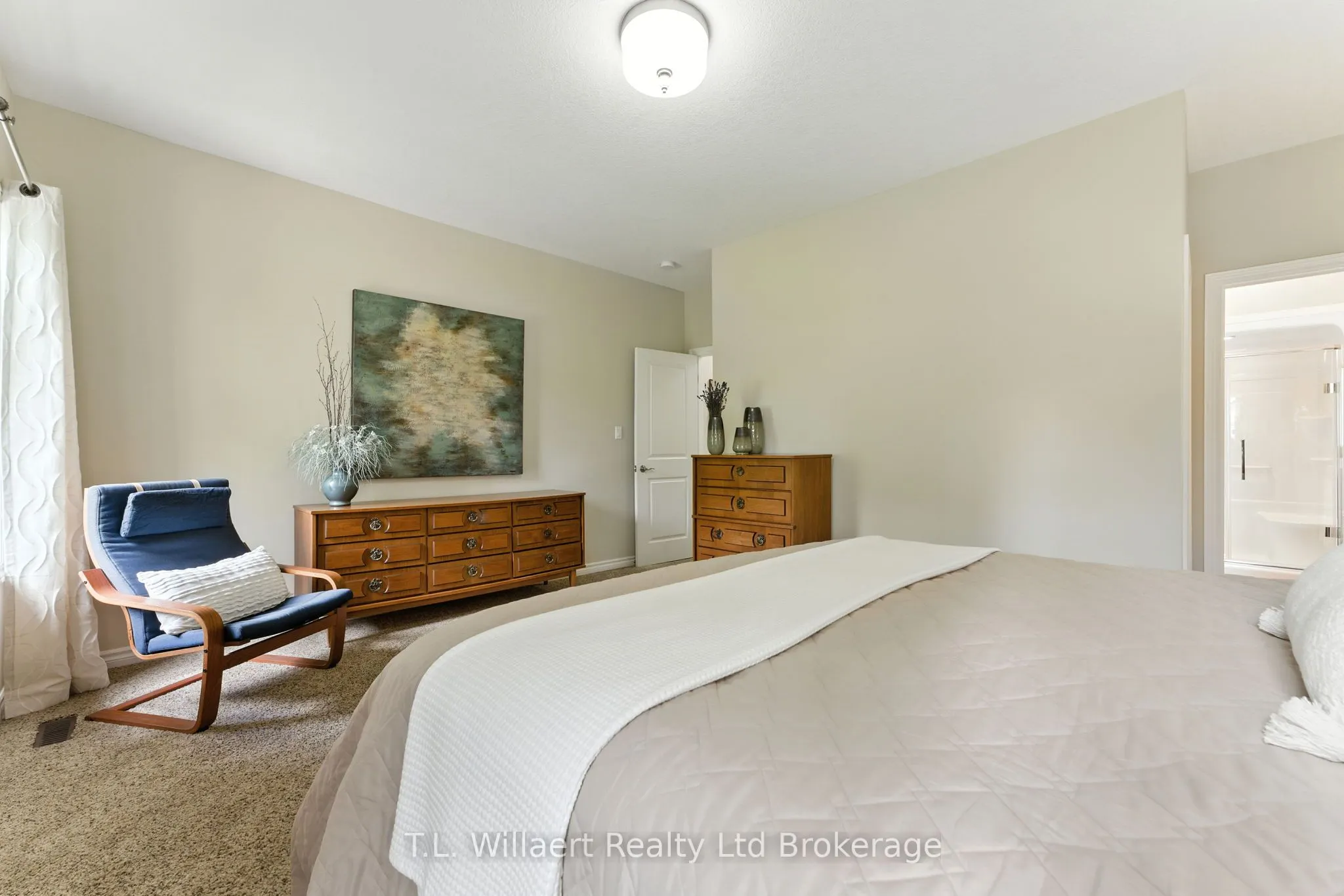 6 Colin Avenue