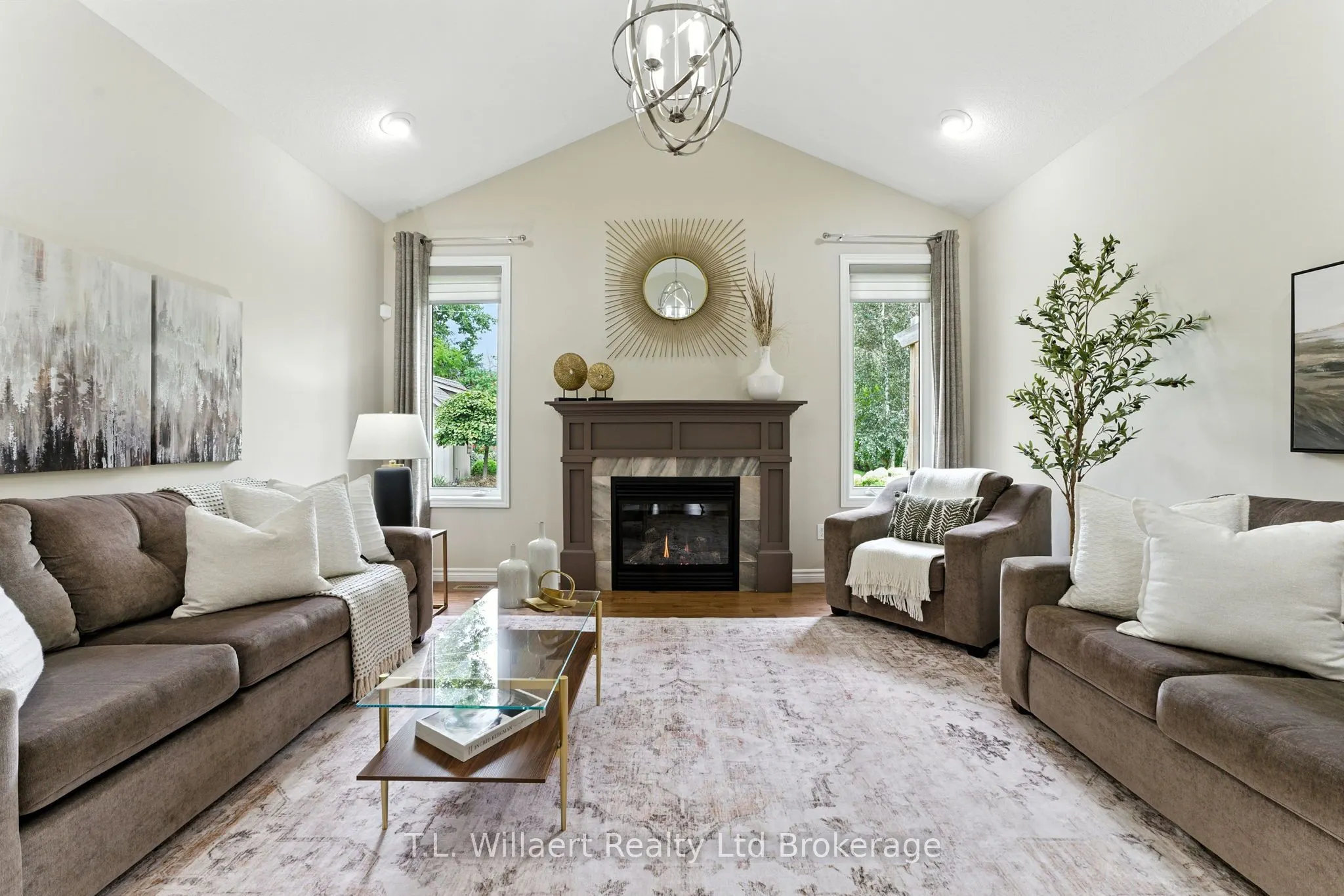 6 Colin Avenue