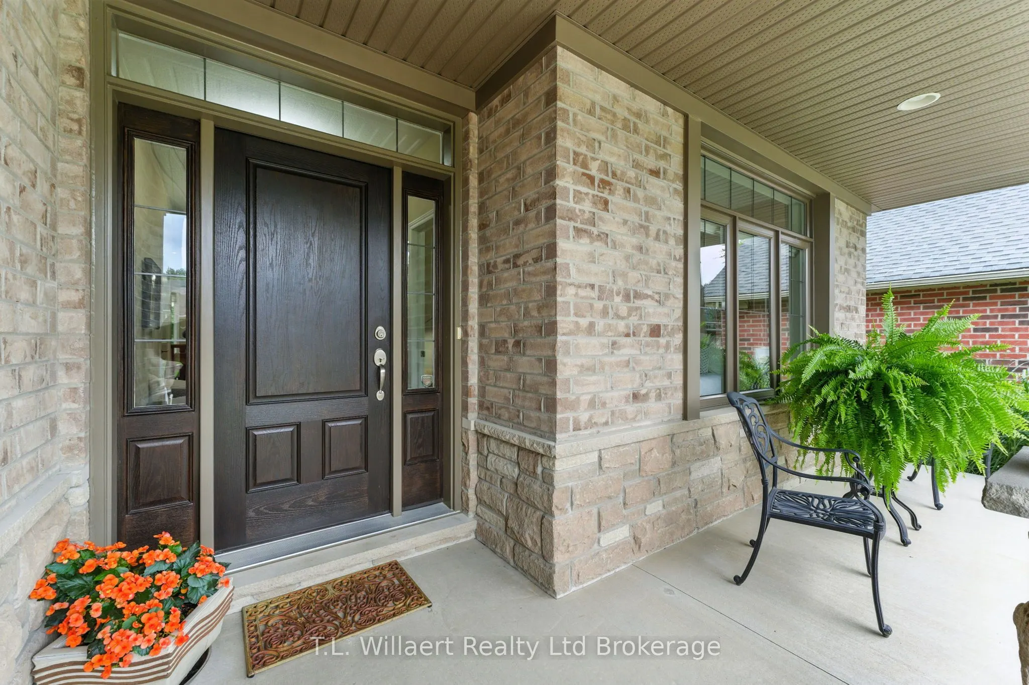 6 Colin Avenue