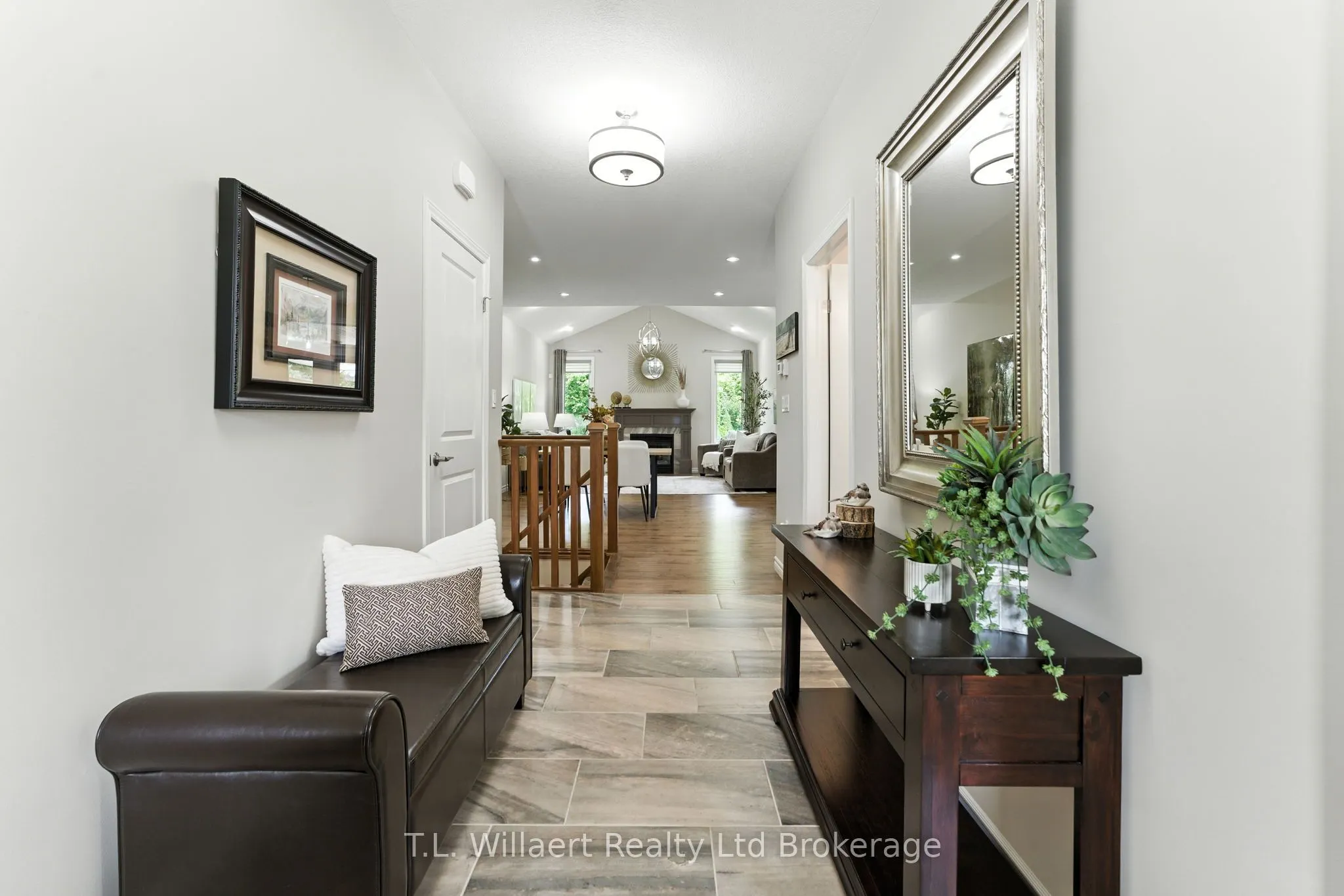 6 Colin Avenue