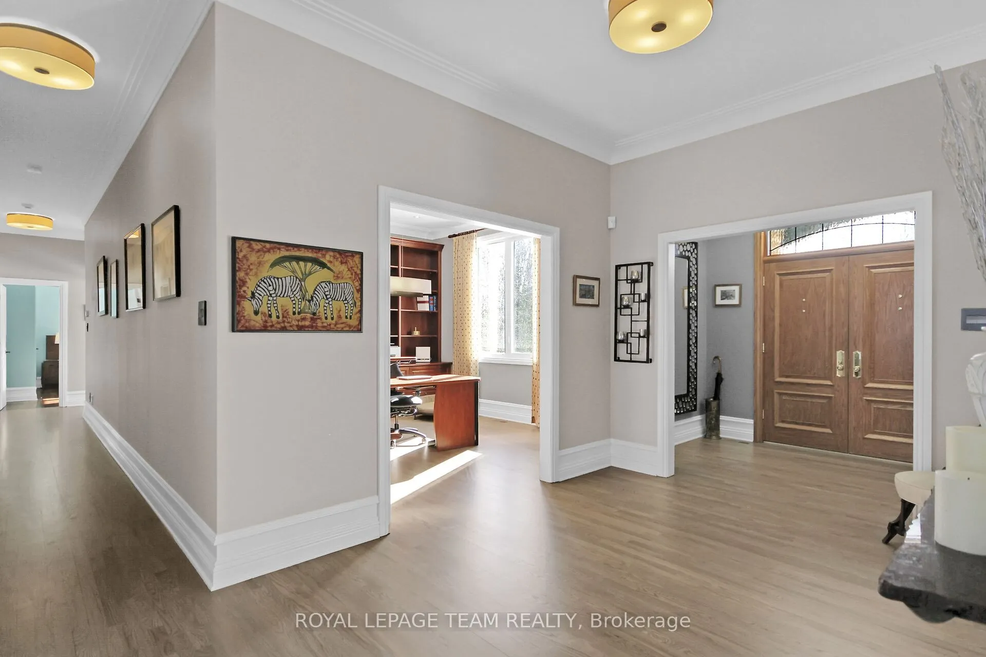 5849 QUEENSCOURT Crescent