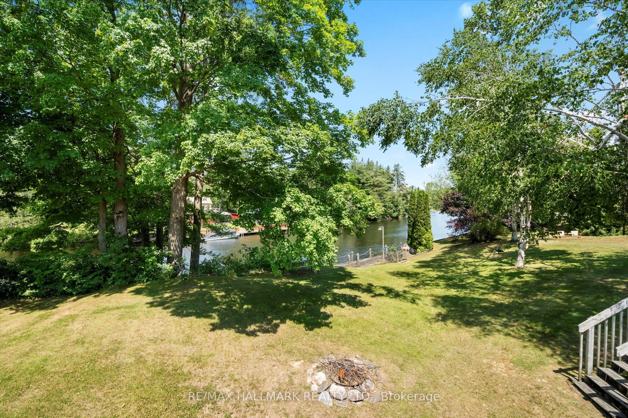 6 Evans Drive