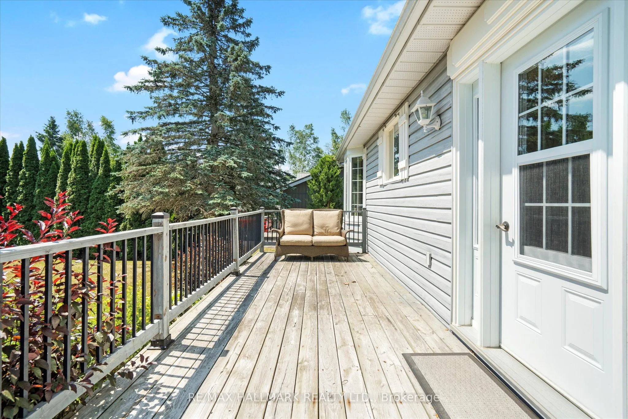 6 Evans Drive