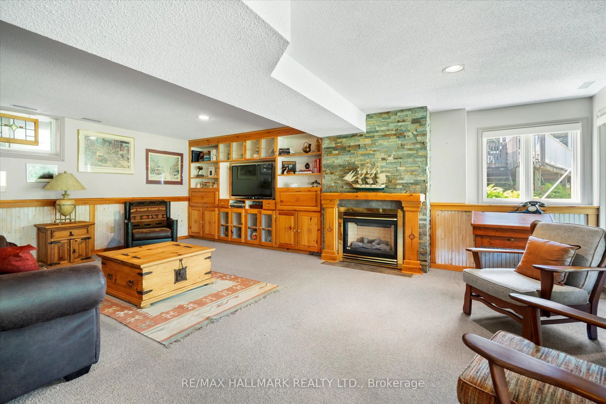 6 Evans Drive