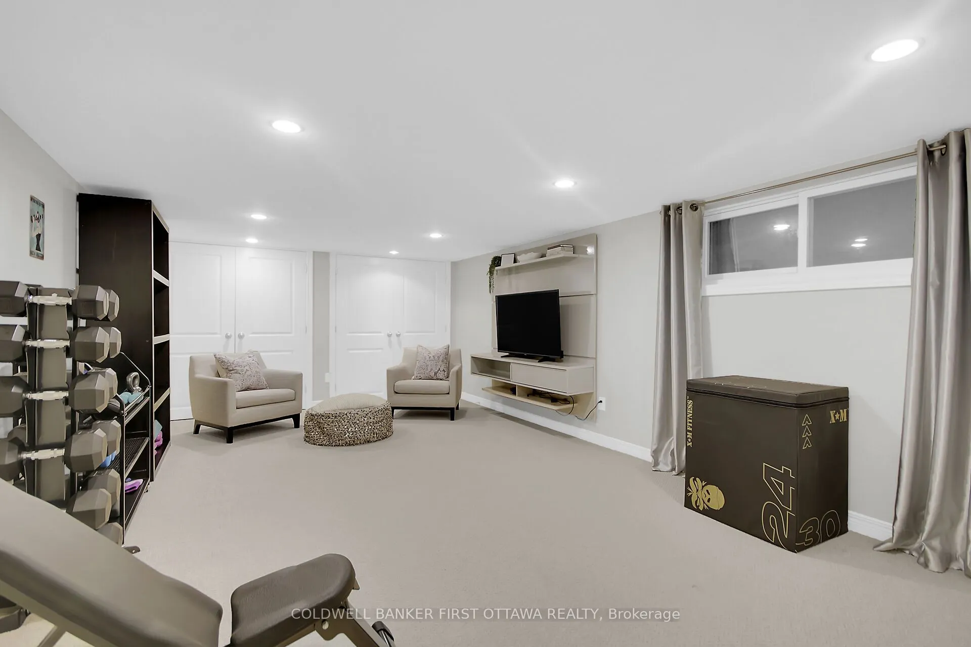 381 Huron Avenue S
