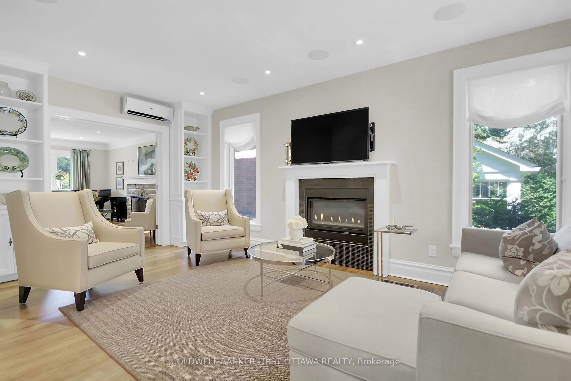 381 Huron Avenue S