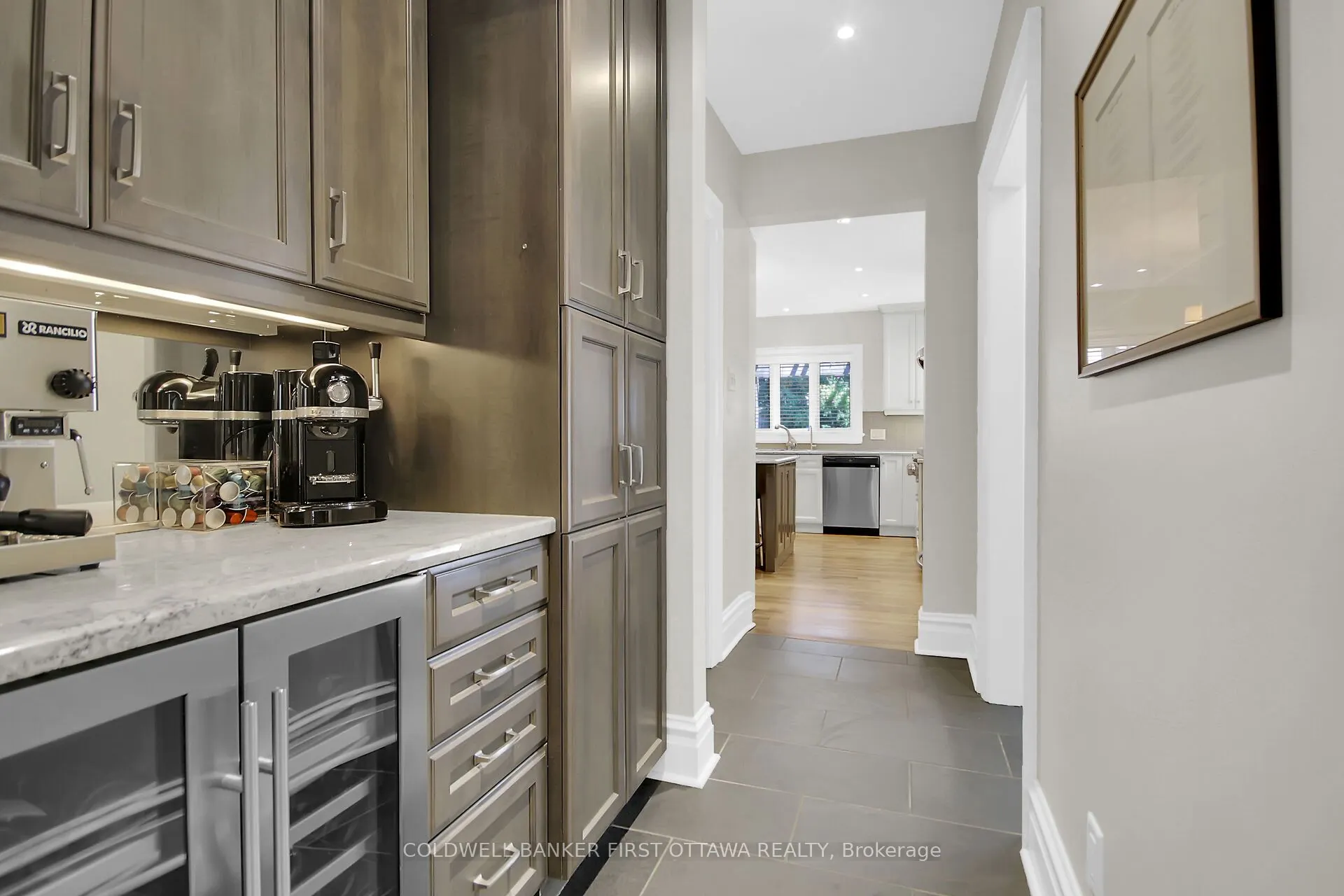 381 Huron Avenue S
