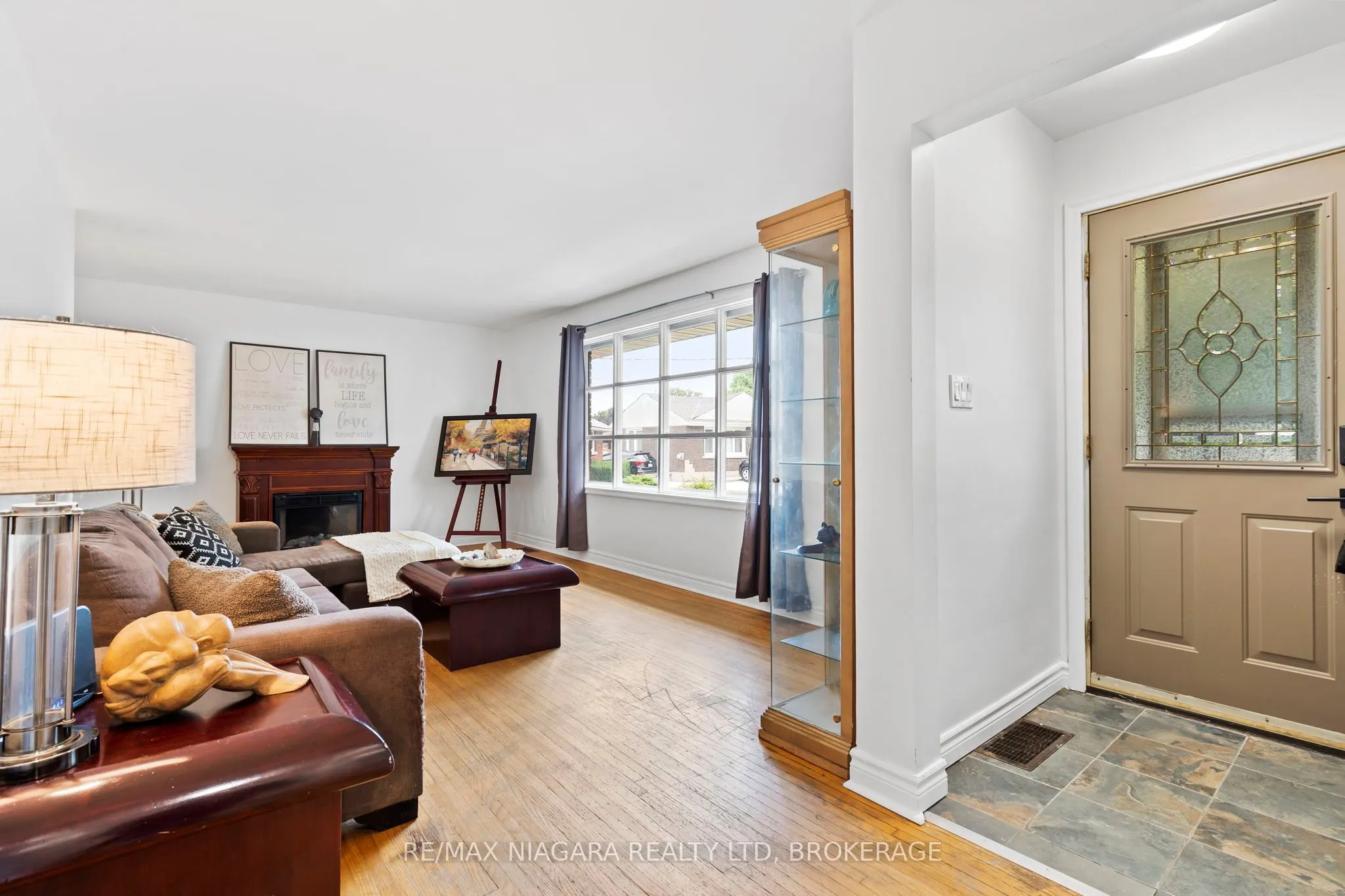 3416 Sheppard Crescent
