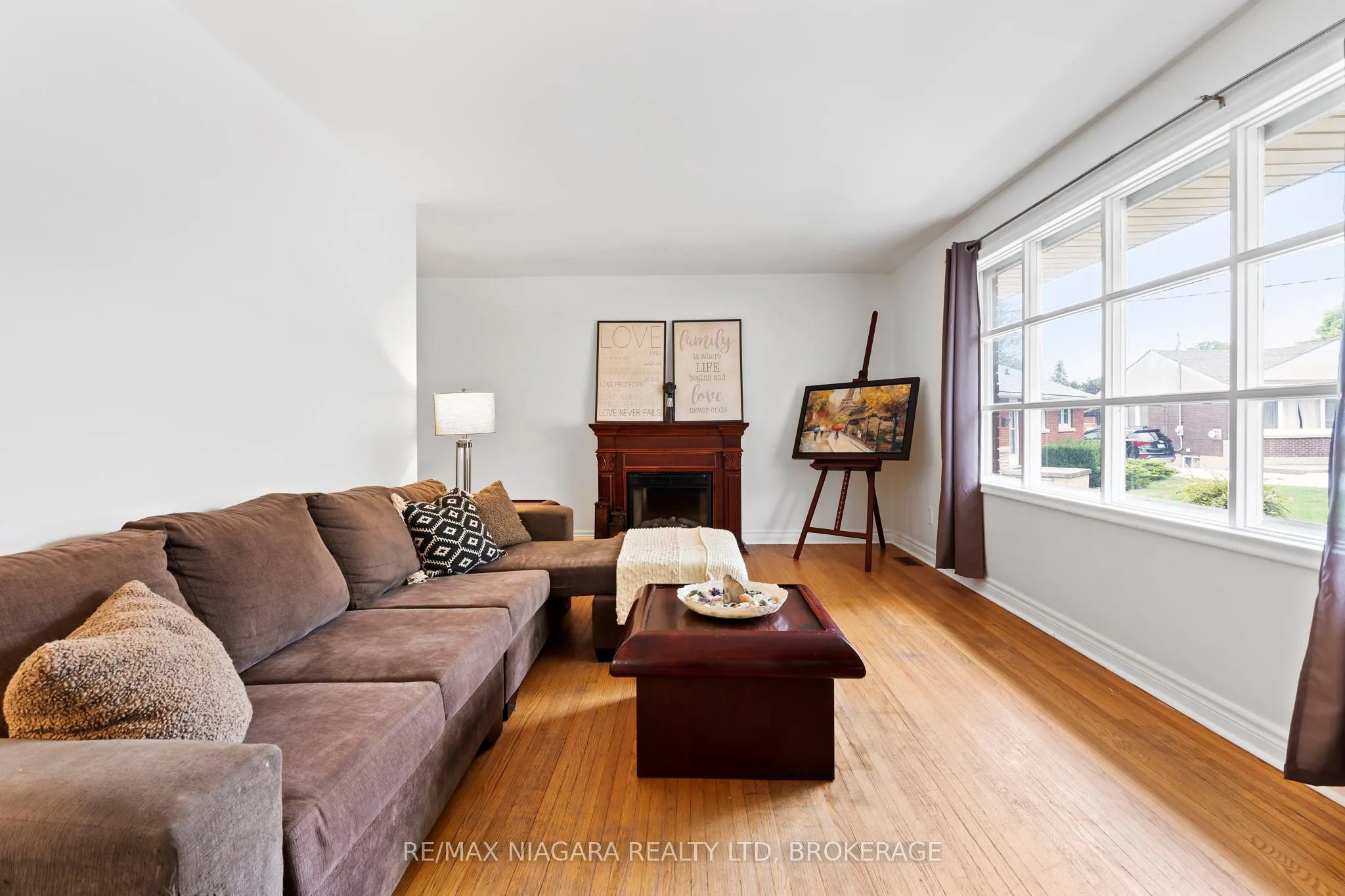 3416 Sheppard Crescent