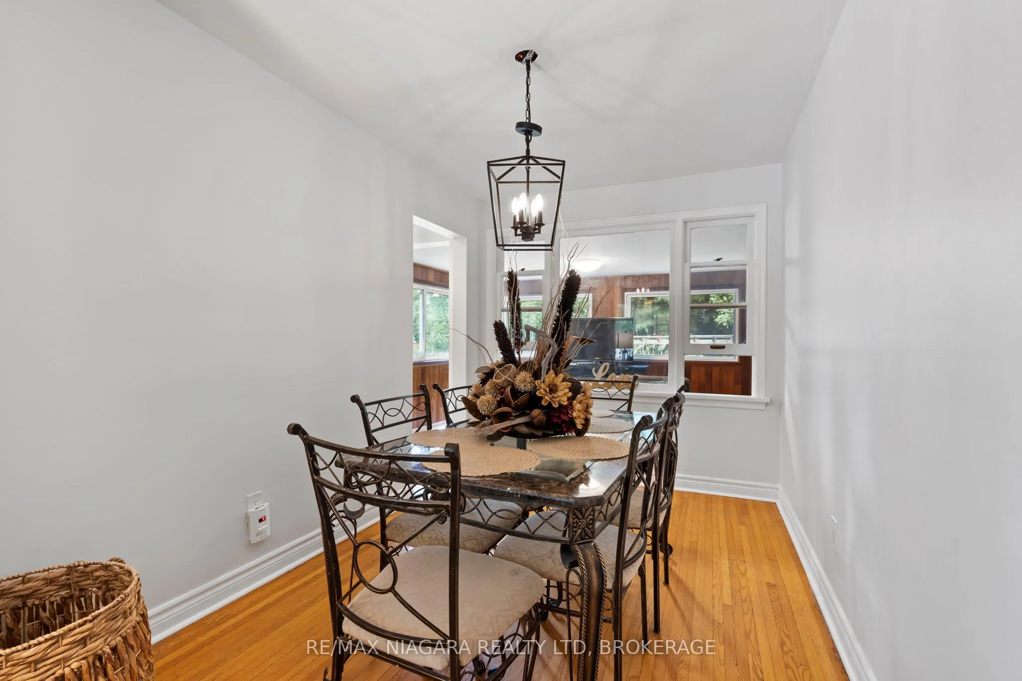3416 Sheppard Crescent