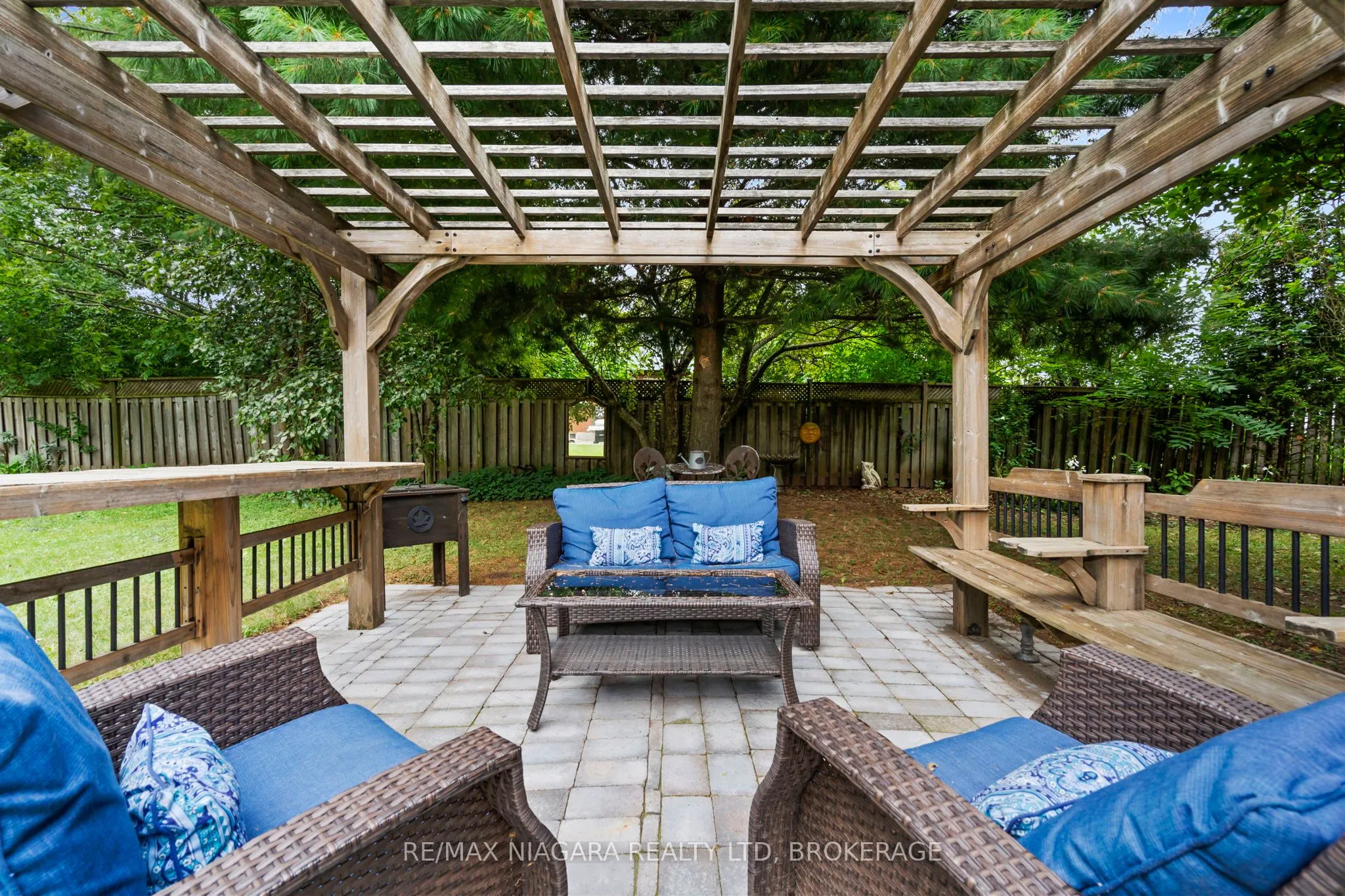 3416 Sheppard Crescent