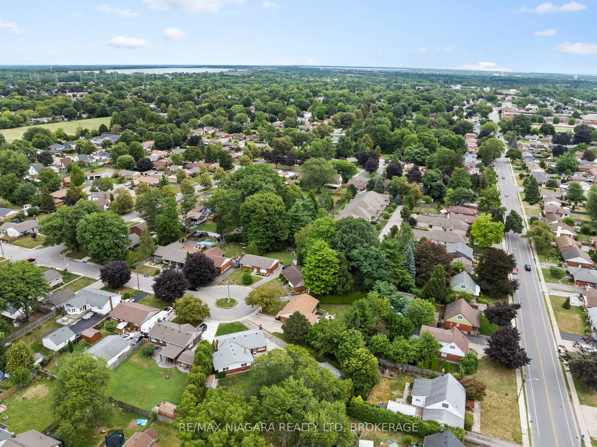 3416 Sheppard Crescent