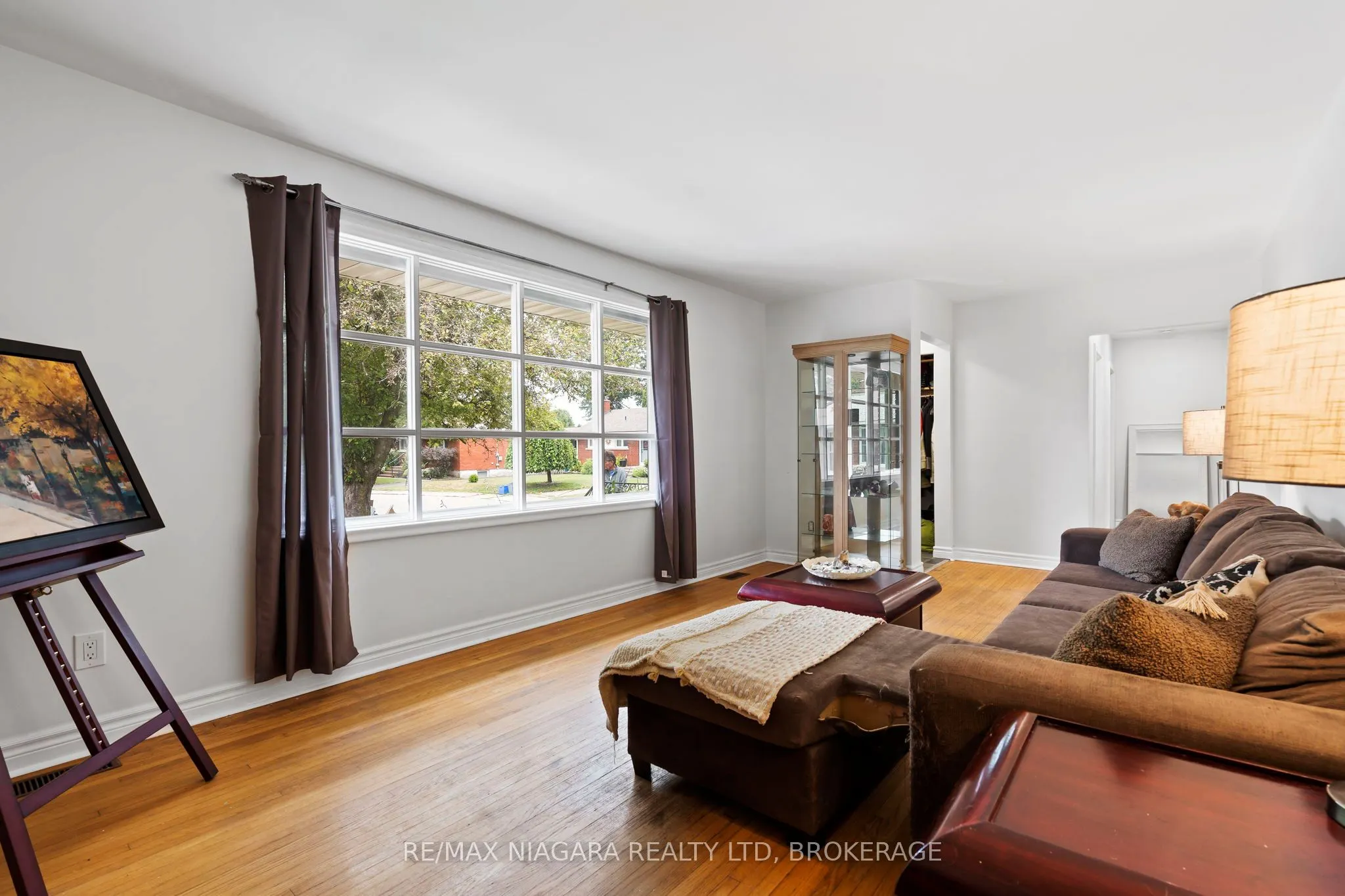 3416 Sheppard Crescent