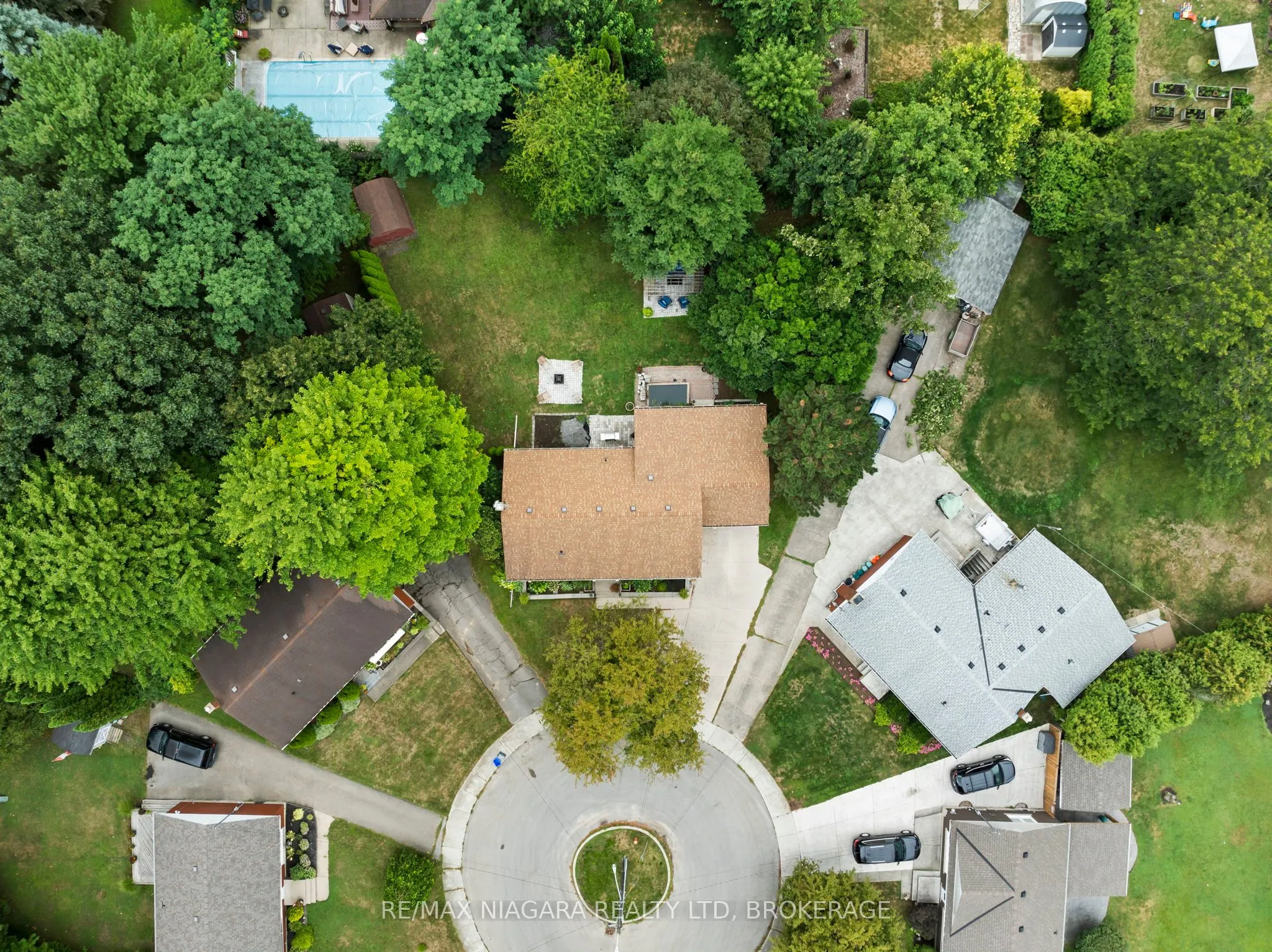 3416 Sheppard Crescent