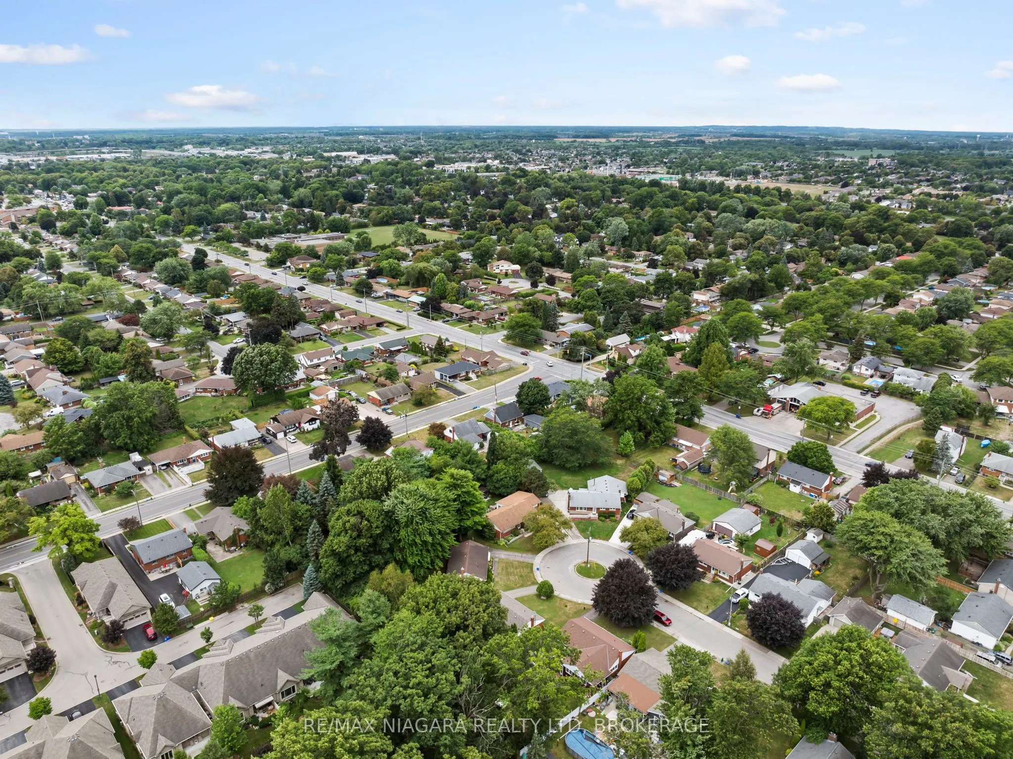 3416 Sheppard Crescent
