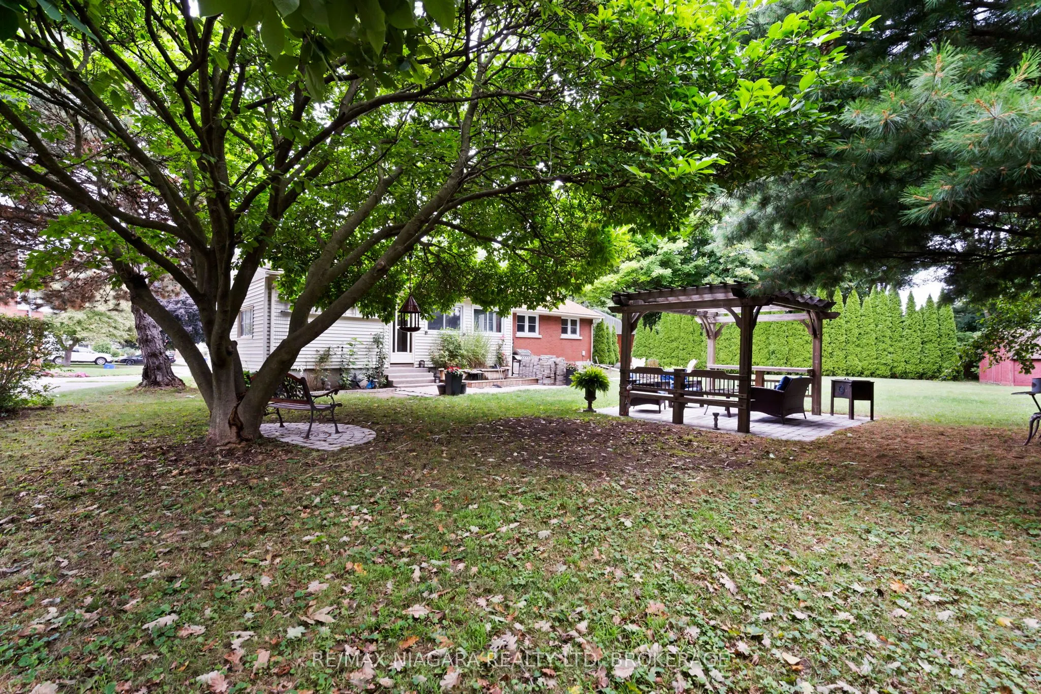3416 Sheppard Crescent