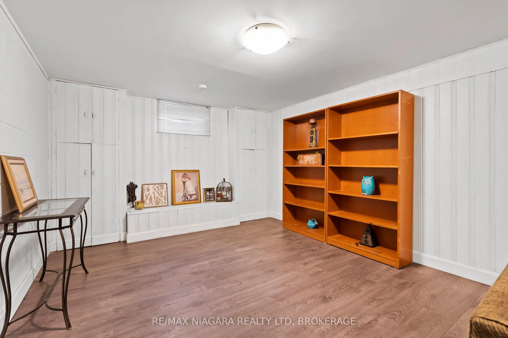 3416 Sheppard Crescent