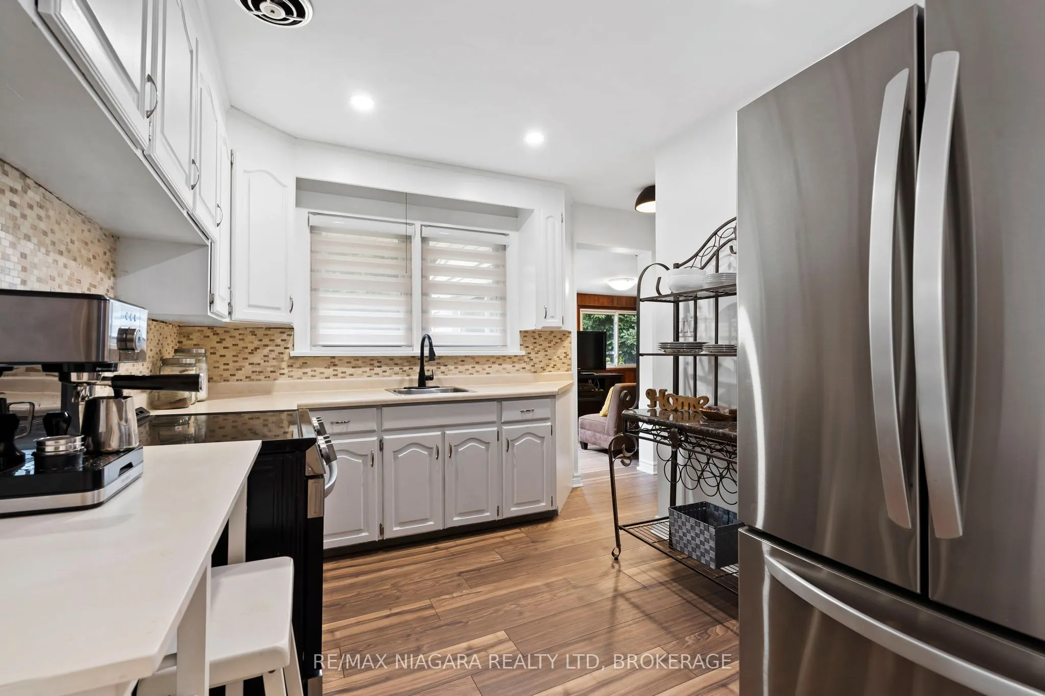 3416 Sheppard Crescent