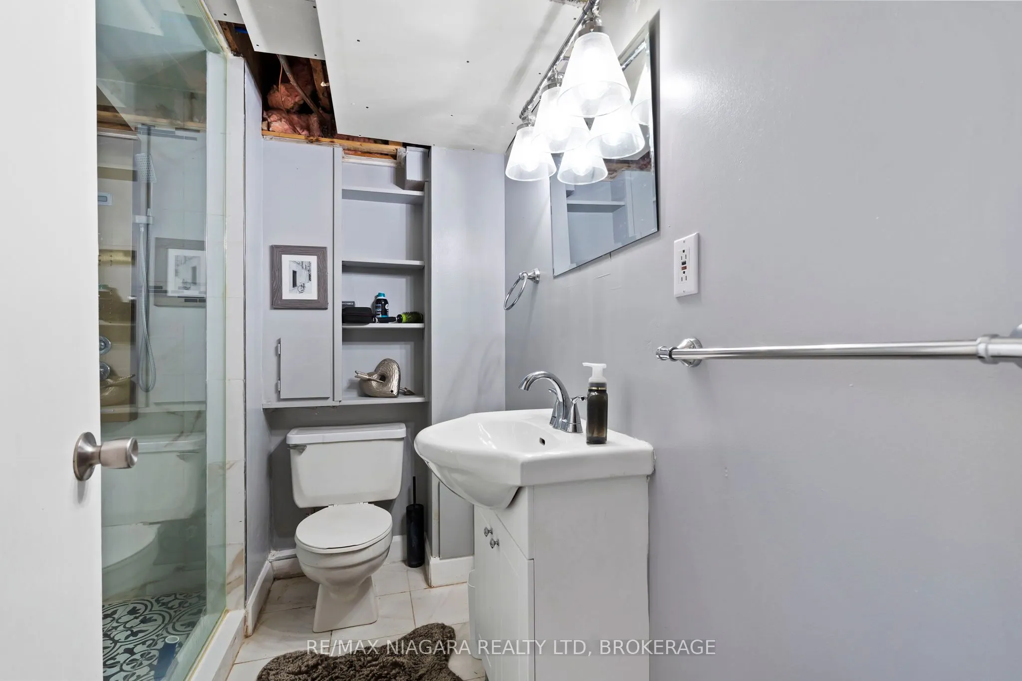 3416 Sheppard Crescent