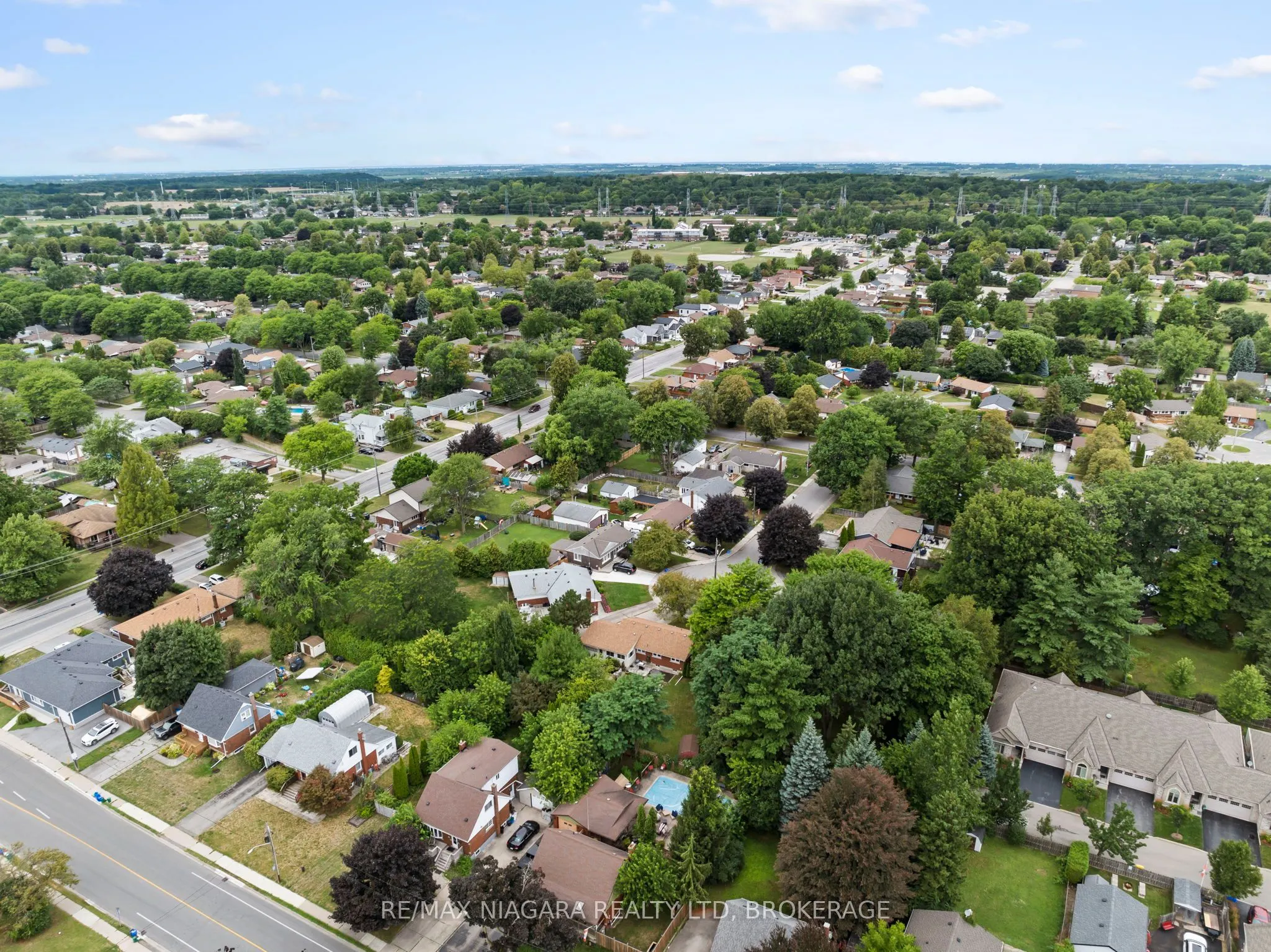 3416 Sheppard Crescent