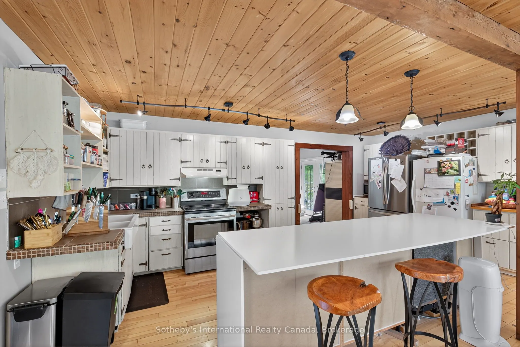 1132 Limberlost Road