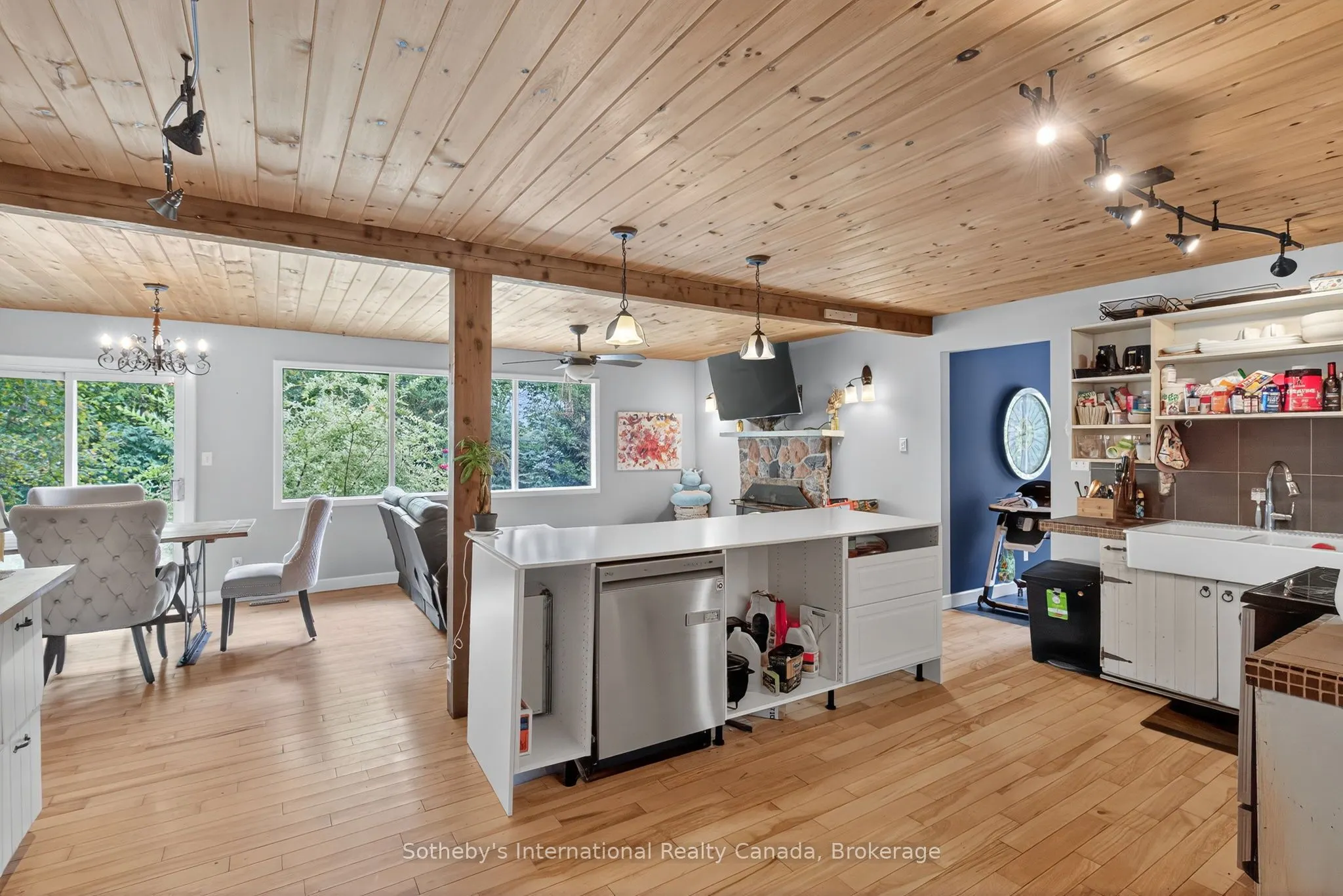 1132 Limberlost Road