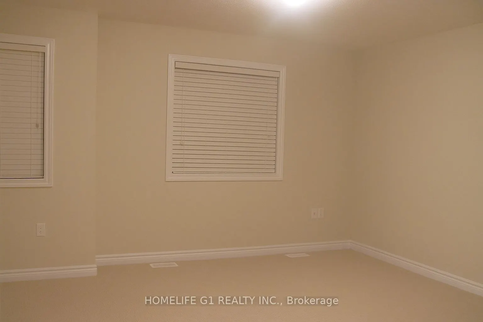 8 Lakelawn Road