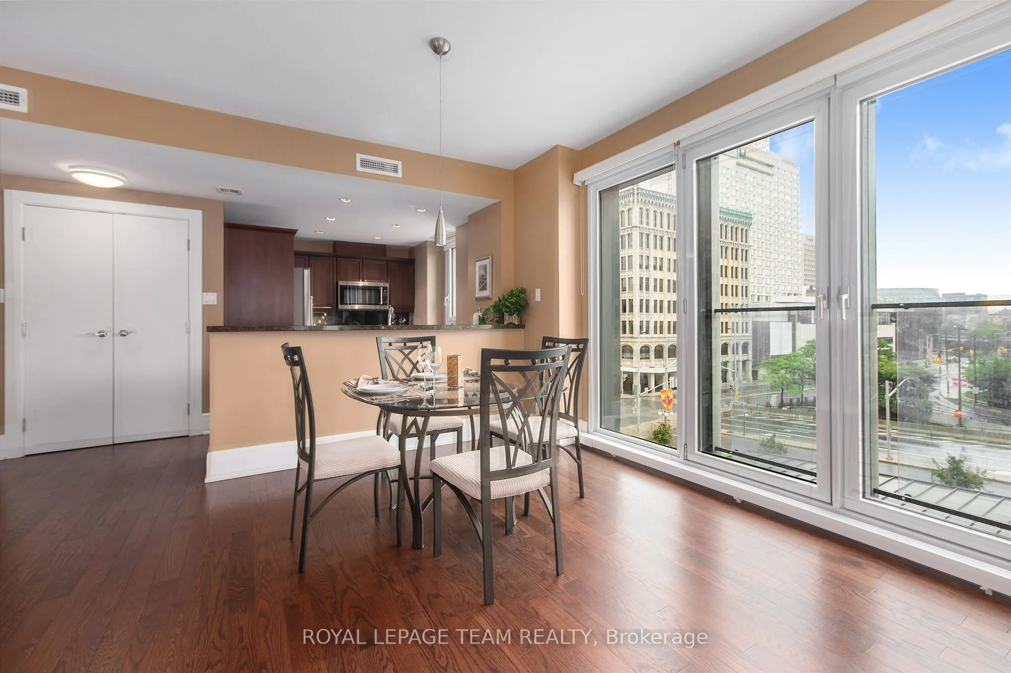 700 SUSSEX Drive, #410